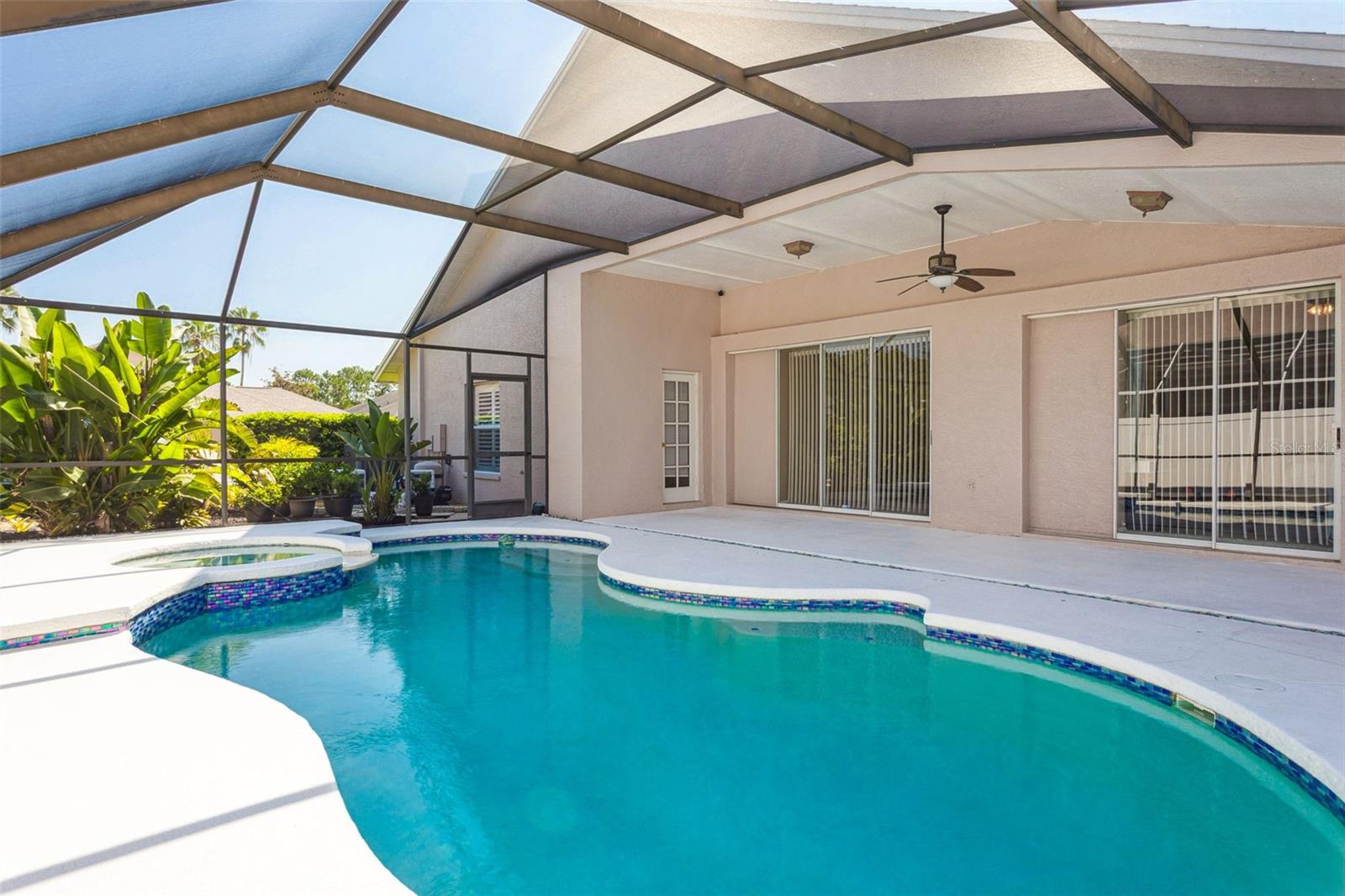 Listing photo id 35 for 10020 Cypress Shadow Avenue