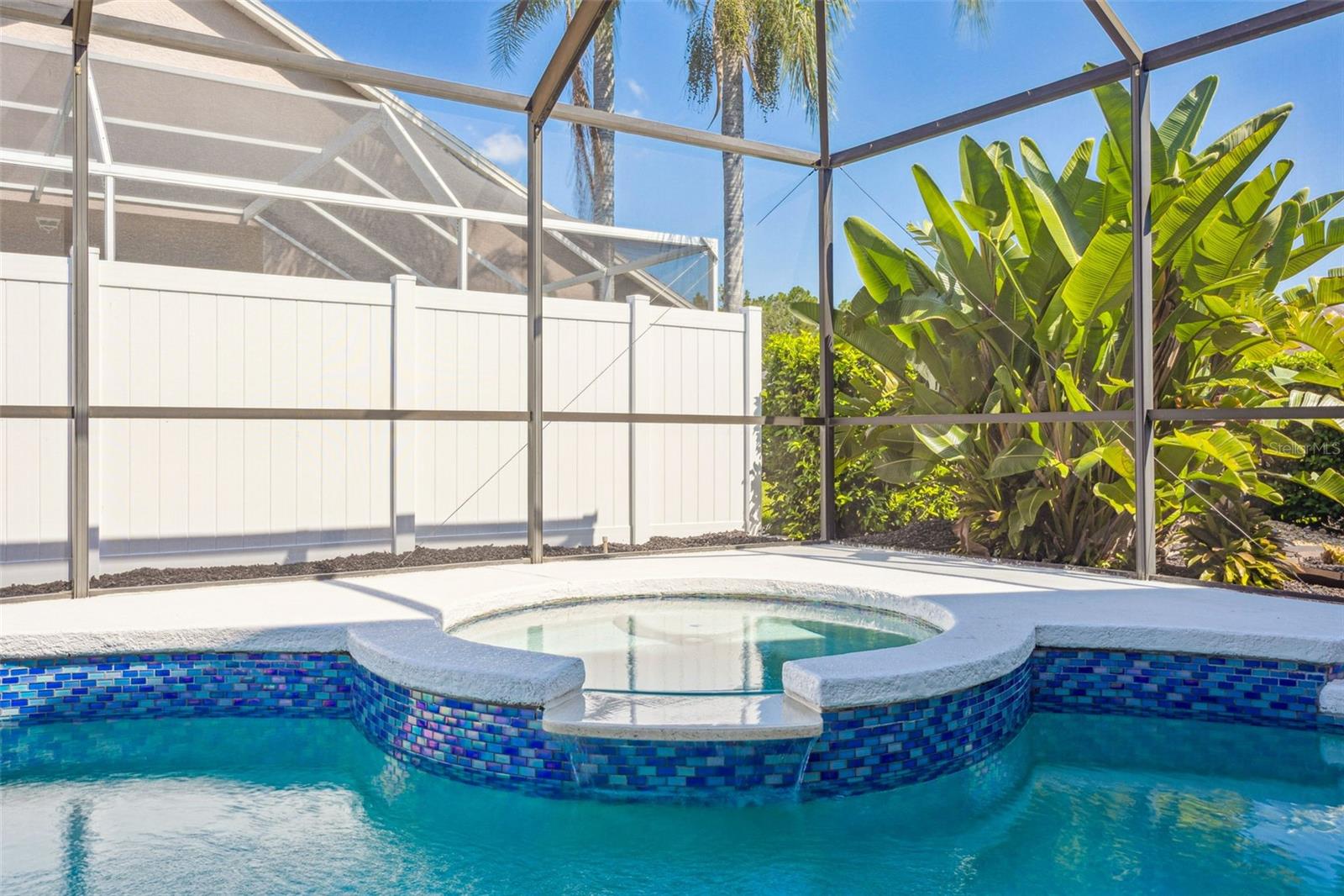 Listing photo id 37 for 10020 Cypress Shadow Avenue