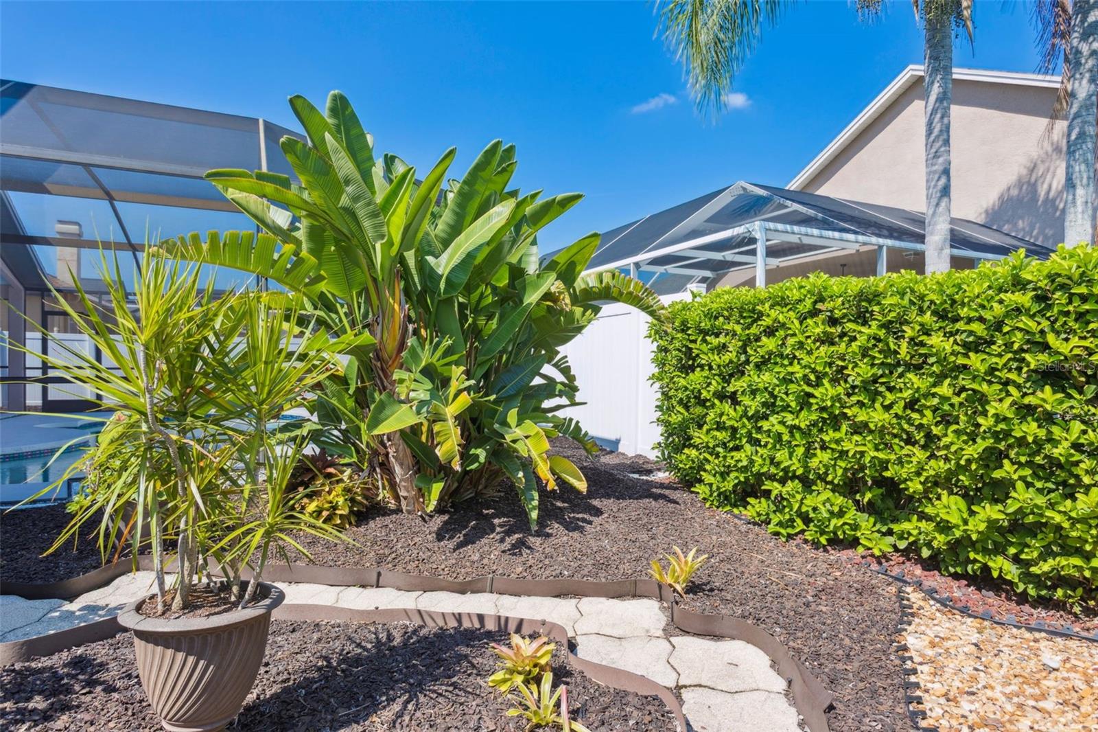 Listing photo id 40 for 10020 Cypress Shadow Avenue