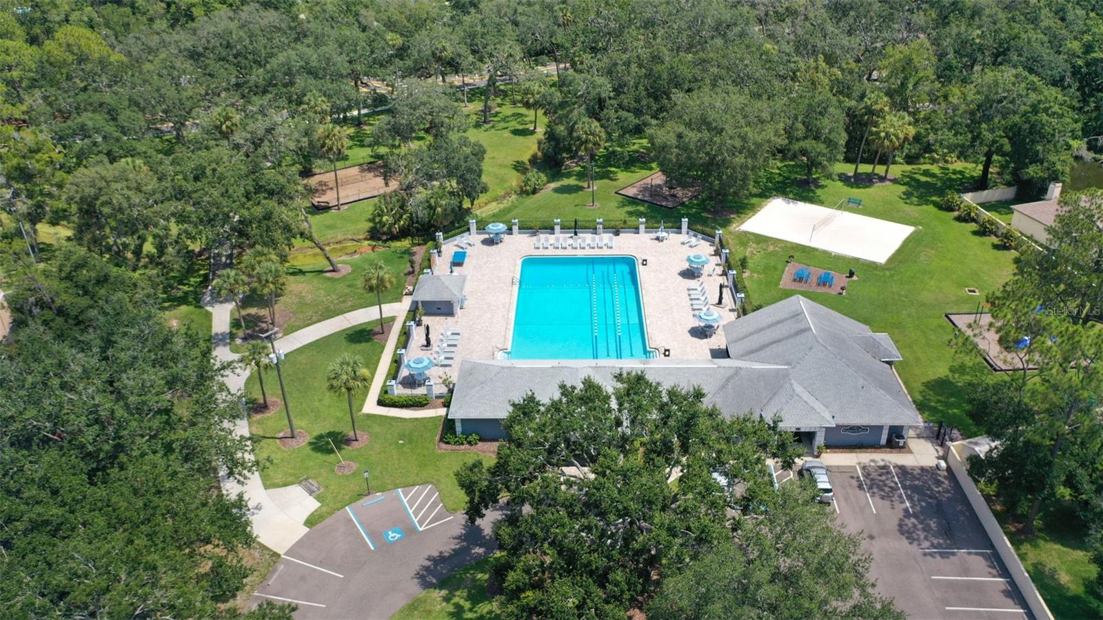 Listing photo id 53 for 10020 Cypress Shadow Avenue