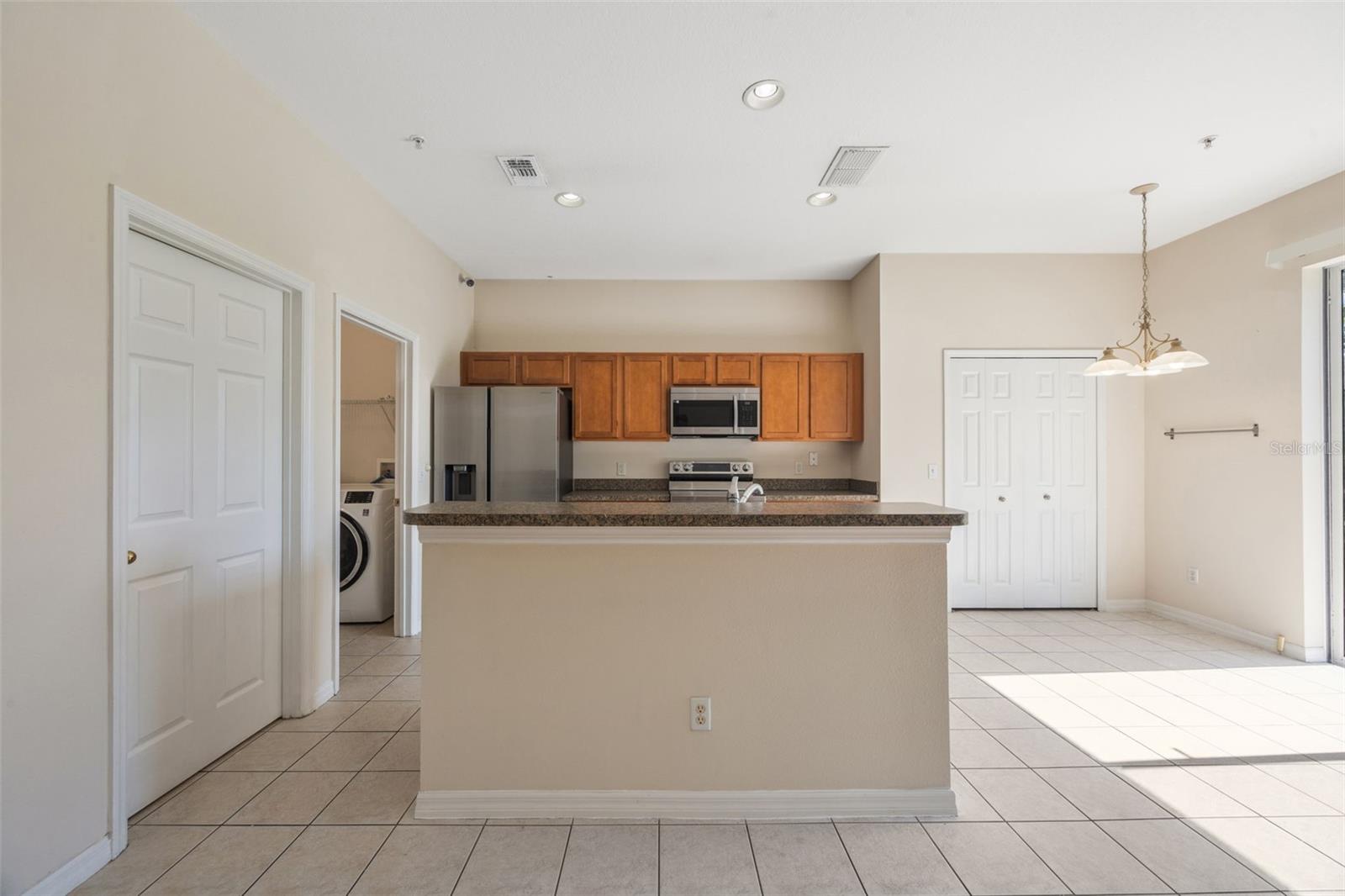 Image 18 of 35 For 10036 Moorshire Circle