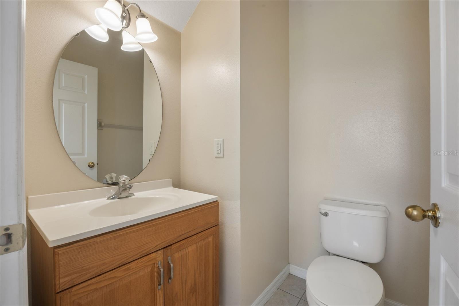 Image 22 of 35 For 10036 Moorshire Circle