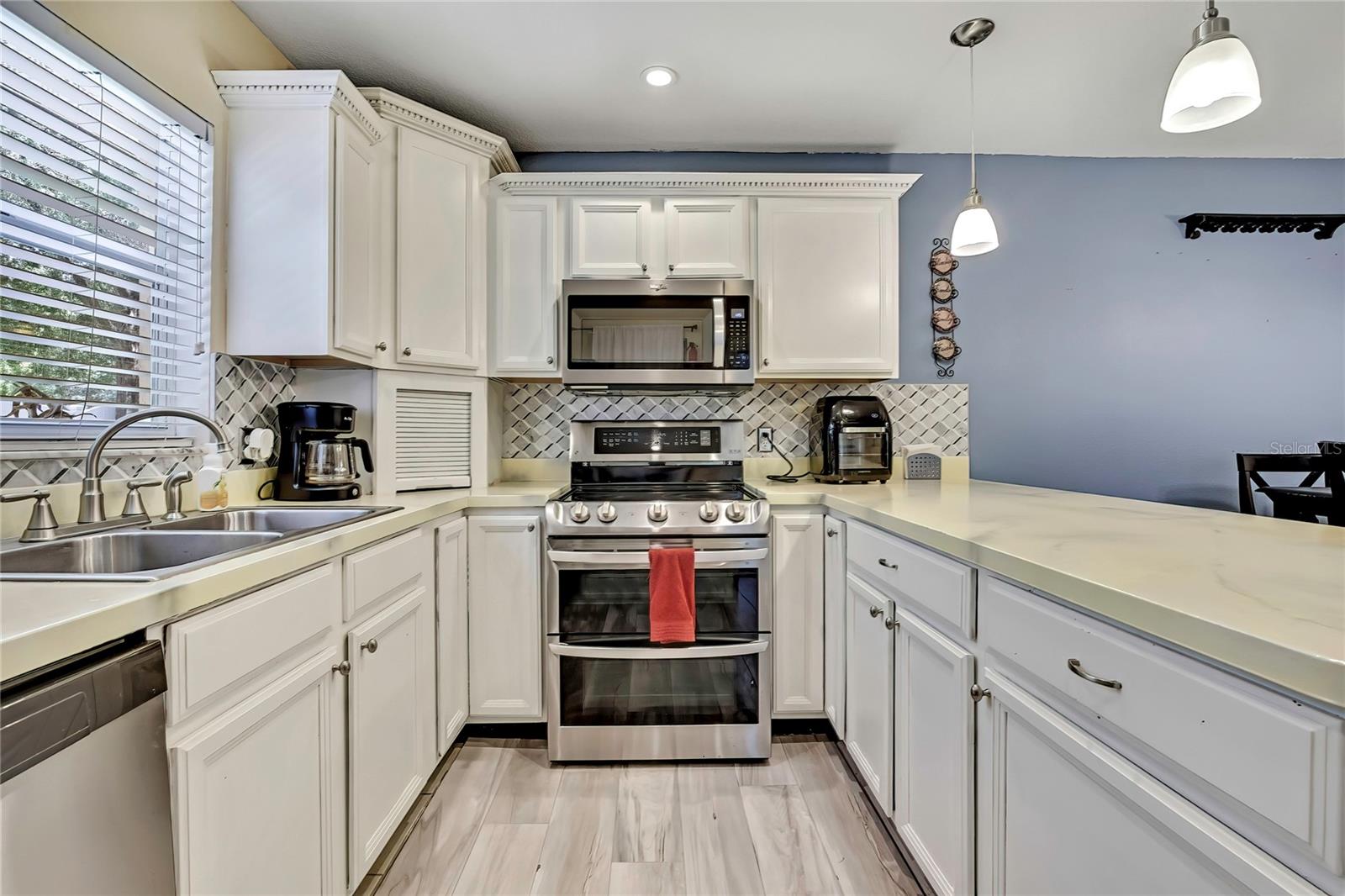 Image 18 of 44 For 12714 Tall Pine Drive