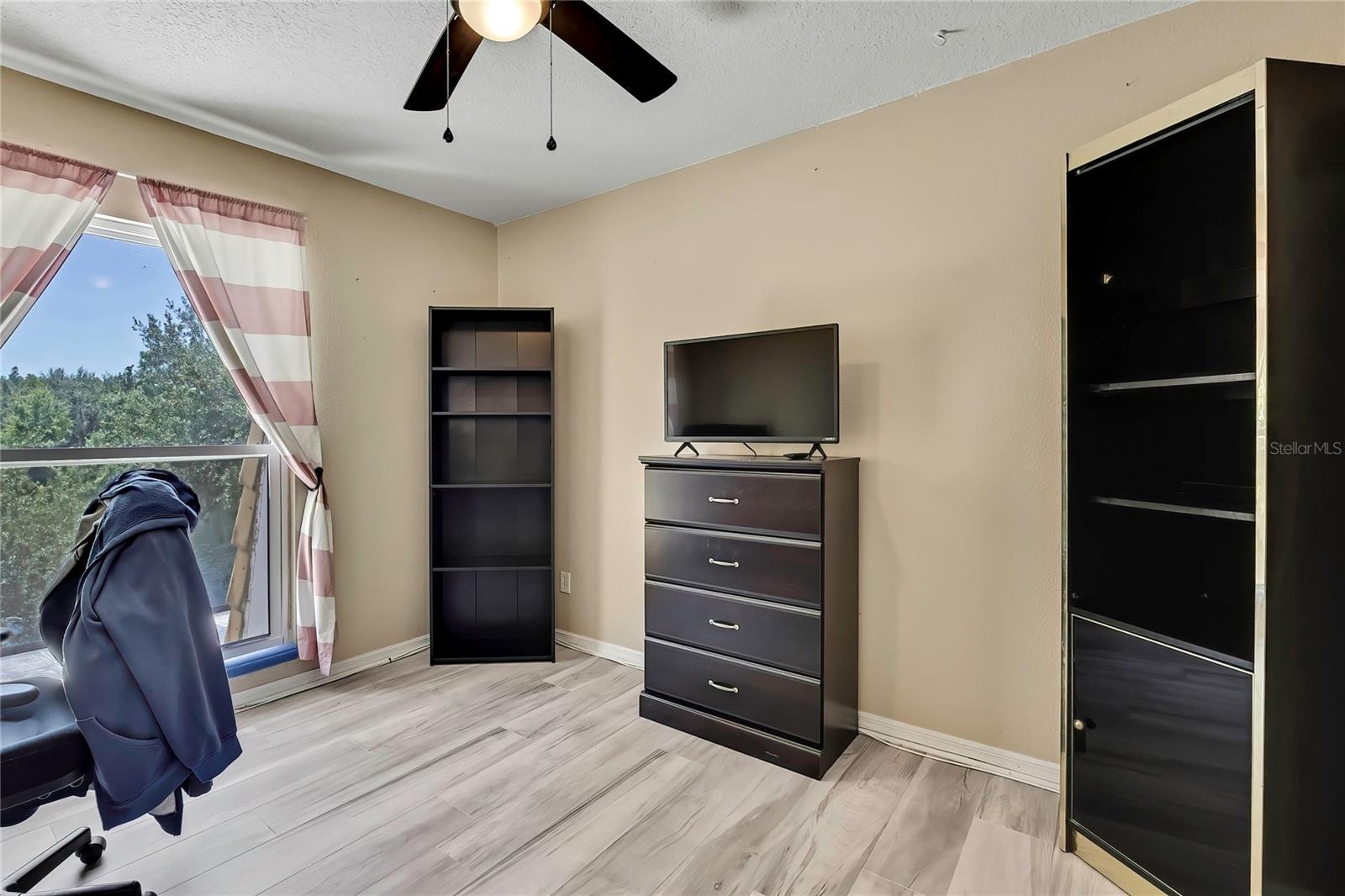 Image 26 of 44 For 12714 Tall Pine Drive
