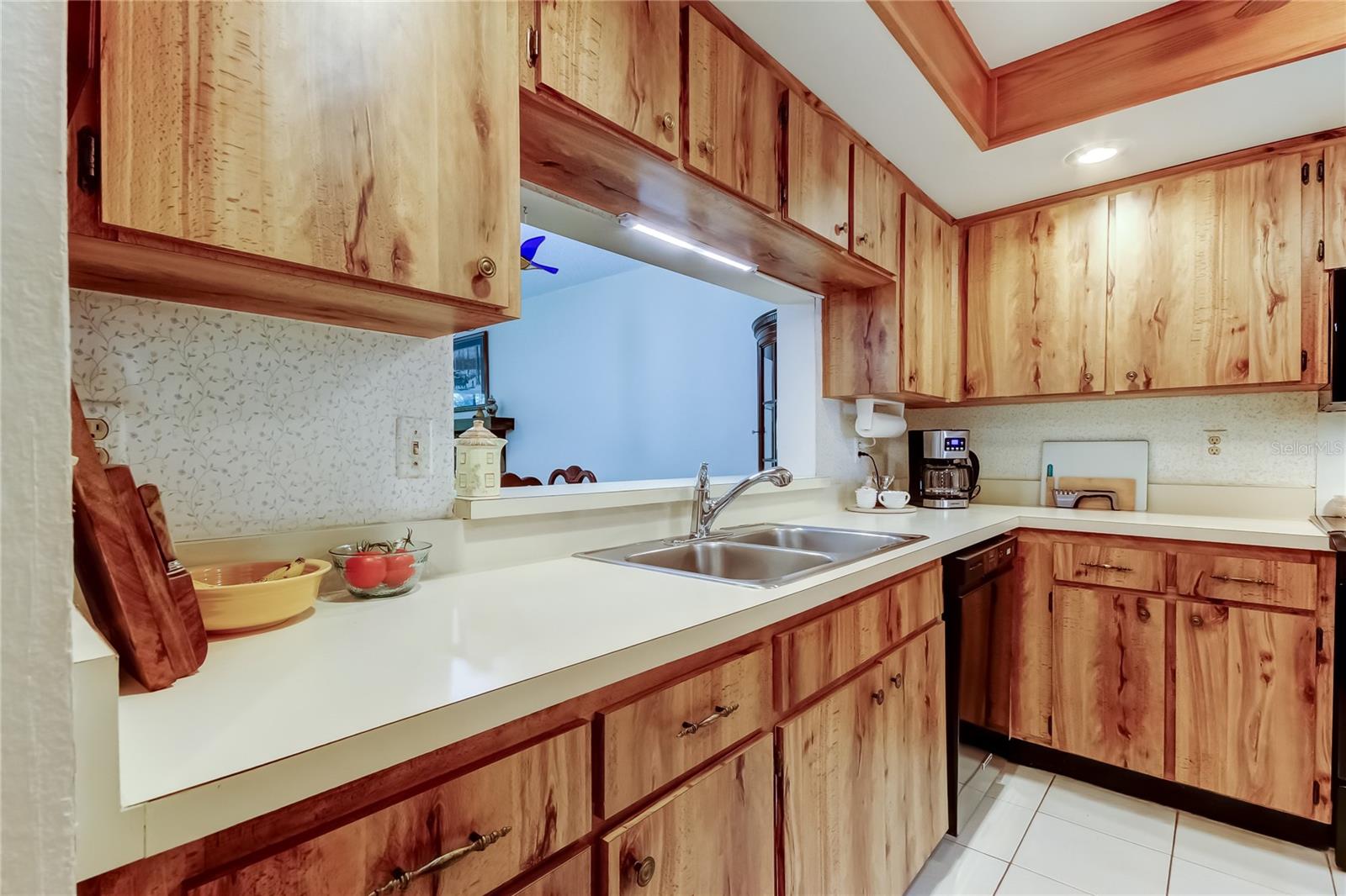 Image 19 of 47 For 2667 Sabal Springs Circle 101