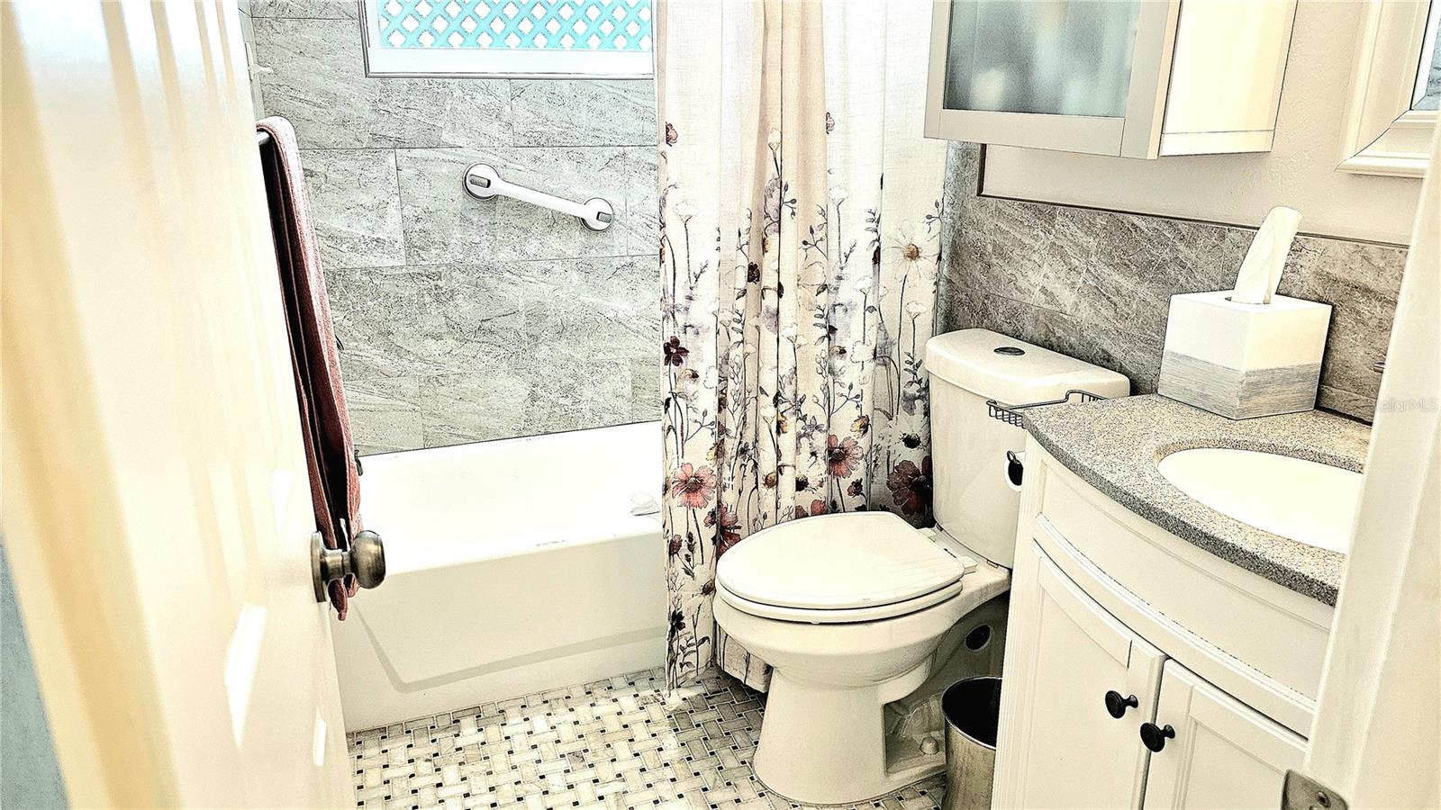 Image 22 of 39 For 9725 44th Way N