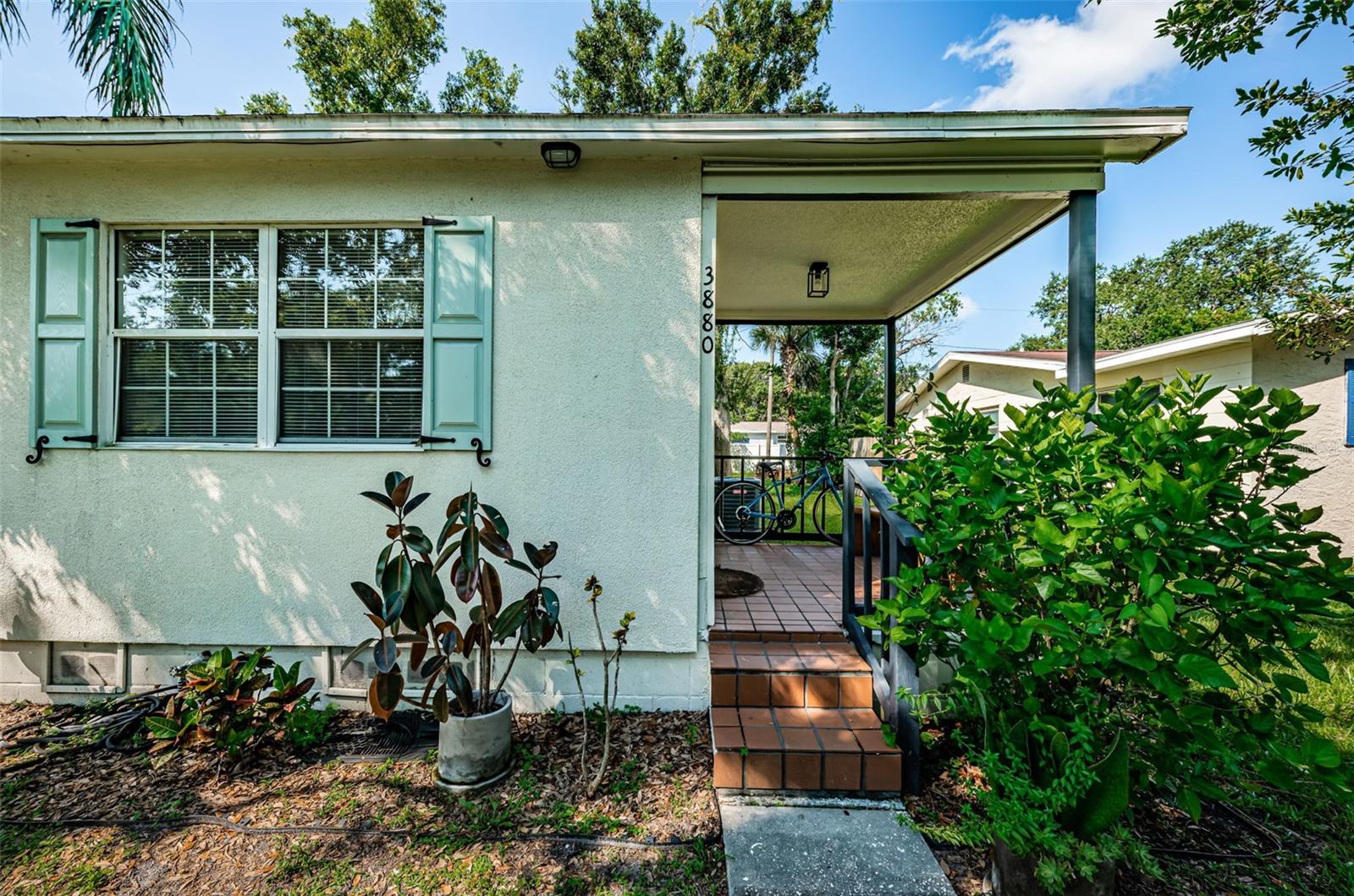 Details for 3880 Haines Road N, ST PETERSBURG, FL 33703