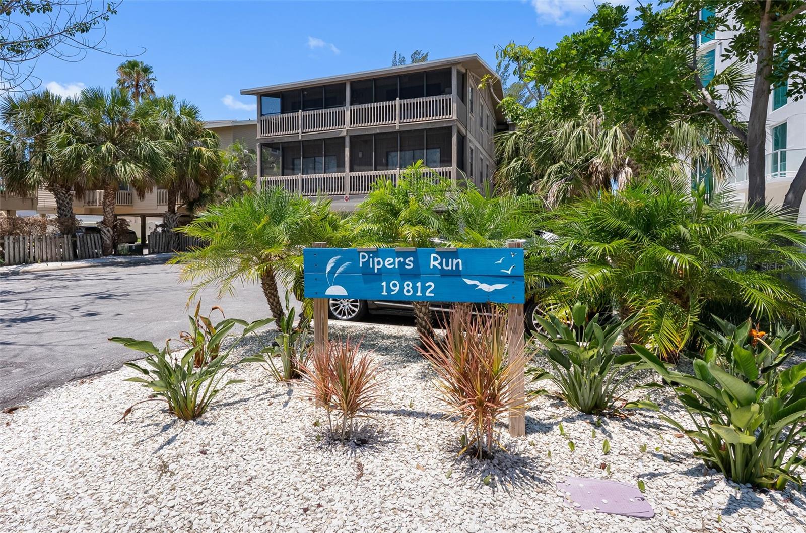 Image 2 of 73 For 19812 Gulf Boulevard 6