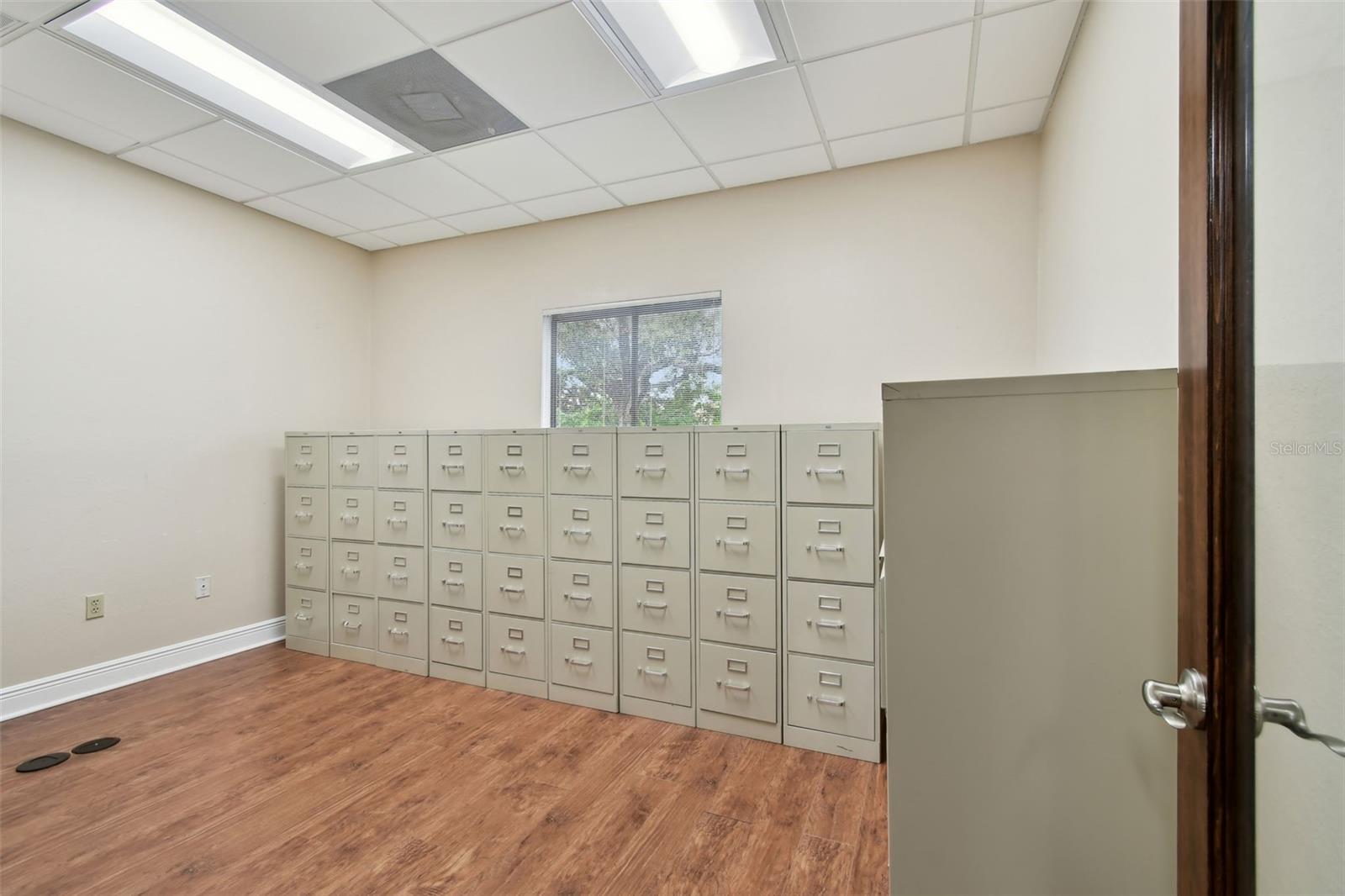 Image 21 of 21 For 10261 4th Street N