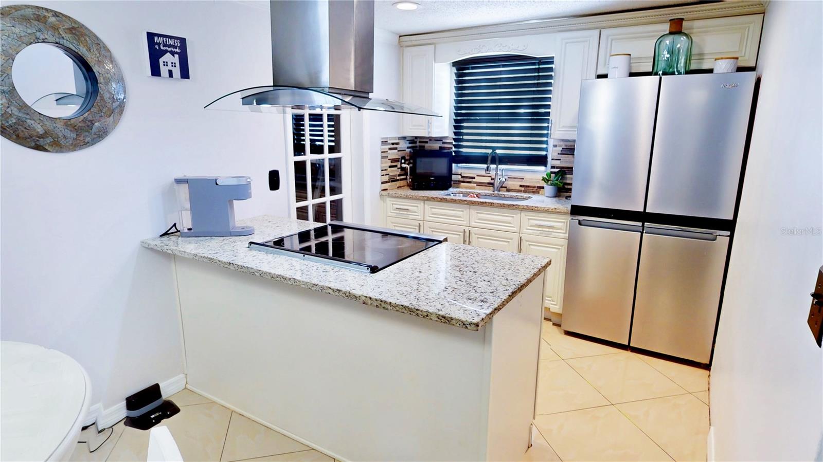 Image 3 of 14 For 6809 Thatcher Avenue