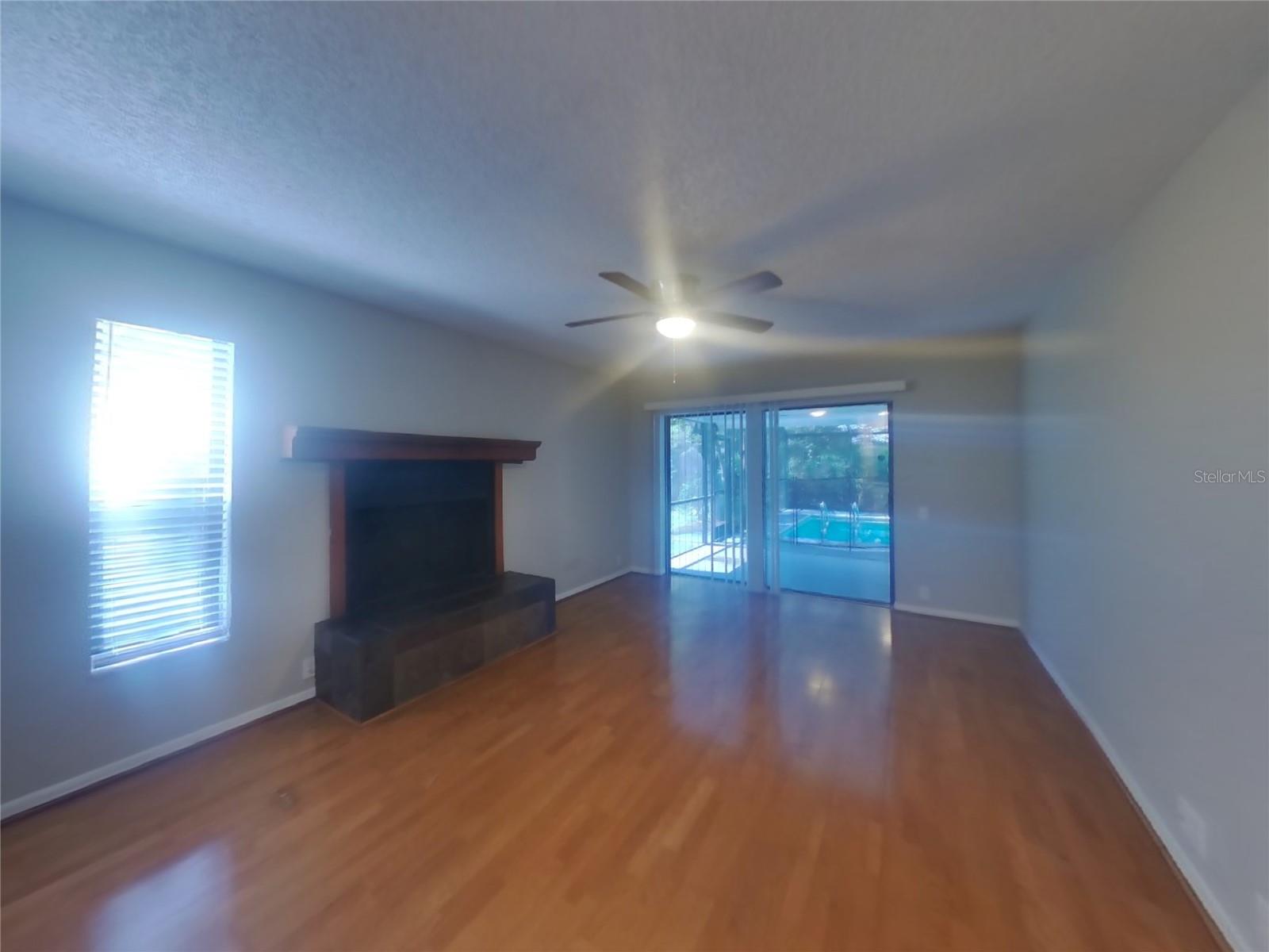 Image 10 of 28 For 16147 Vanderbilt Drive