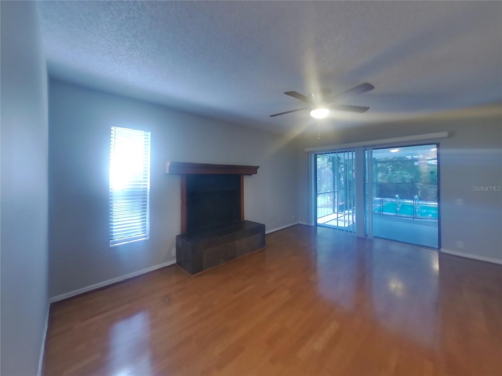 Image 11 of 28 For 16147 Vanderbilt Drive