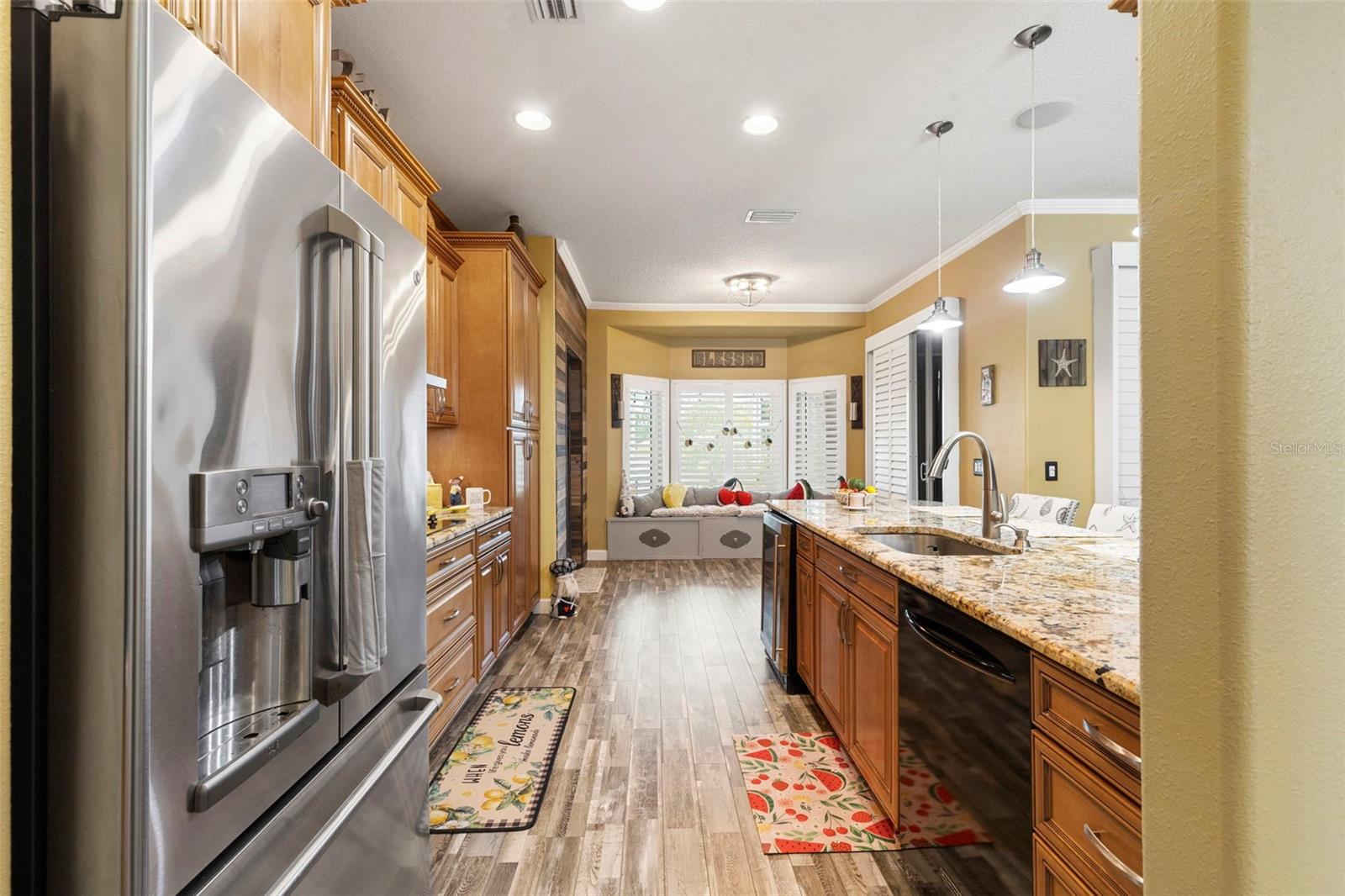 Listing photo id 20 for 8000 Baytree Drive