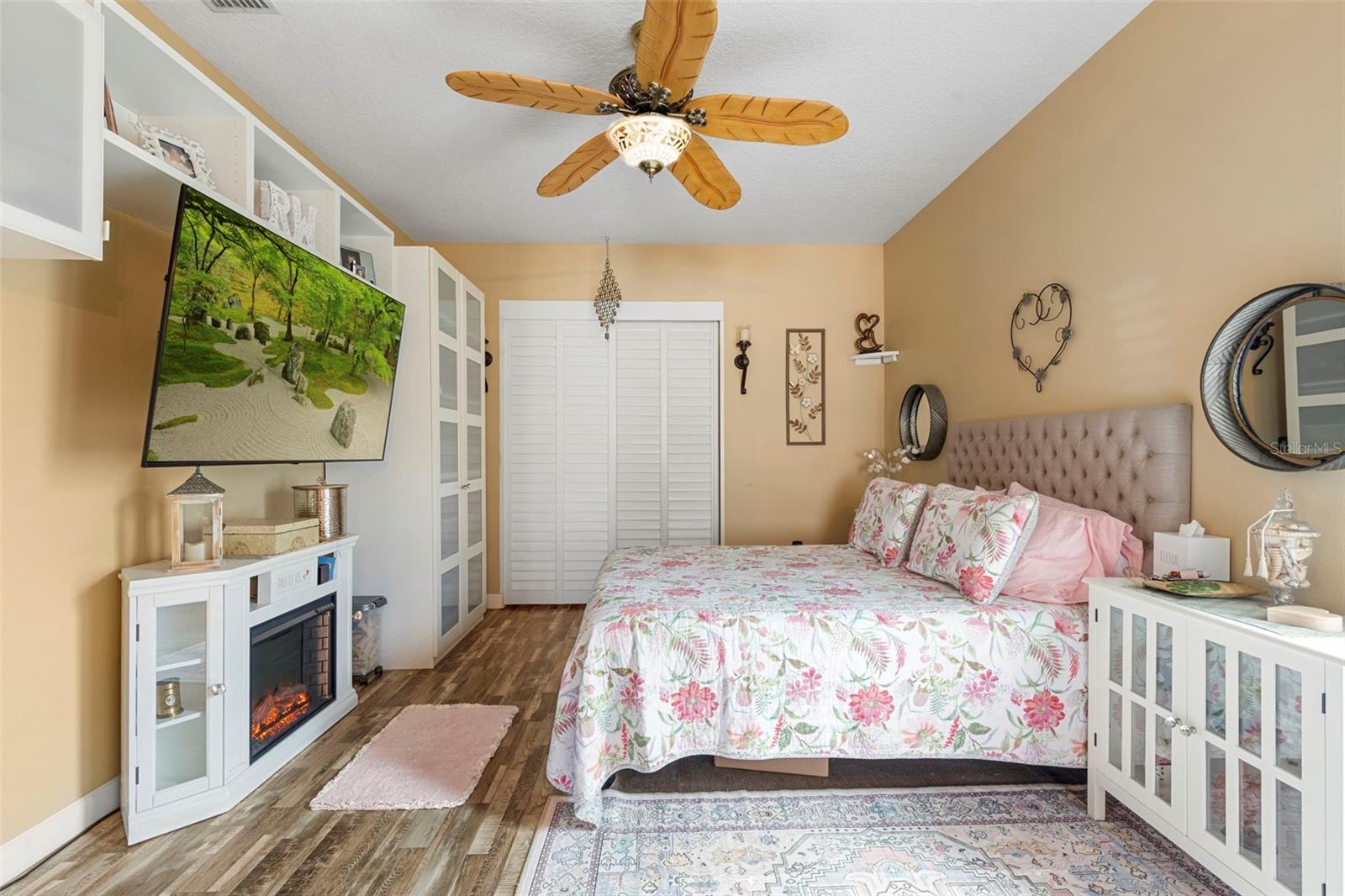 Listing photo id 31 for 8000 Baytree Drive