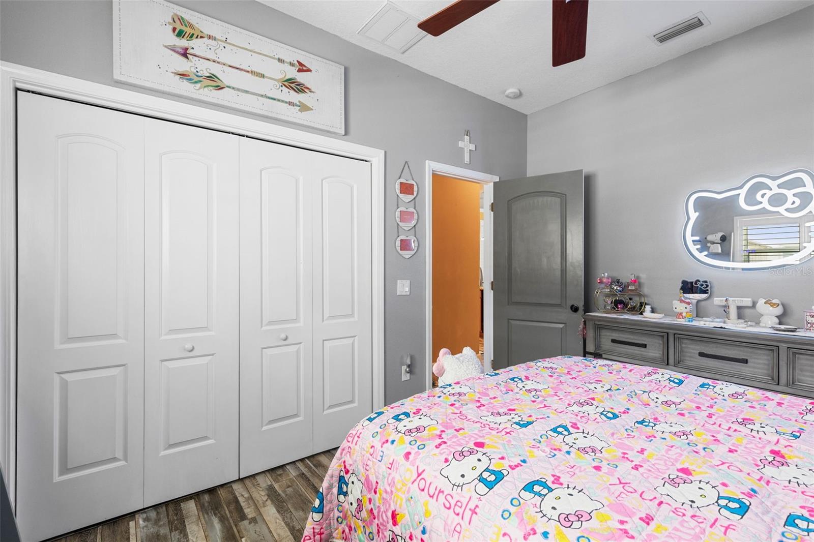 Listing photo id 47 for 8000 Baytree Drive