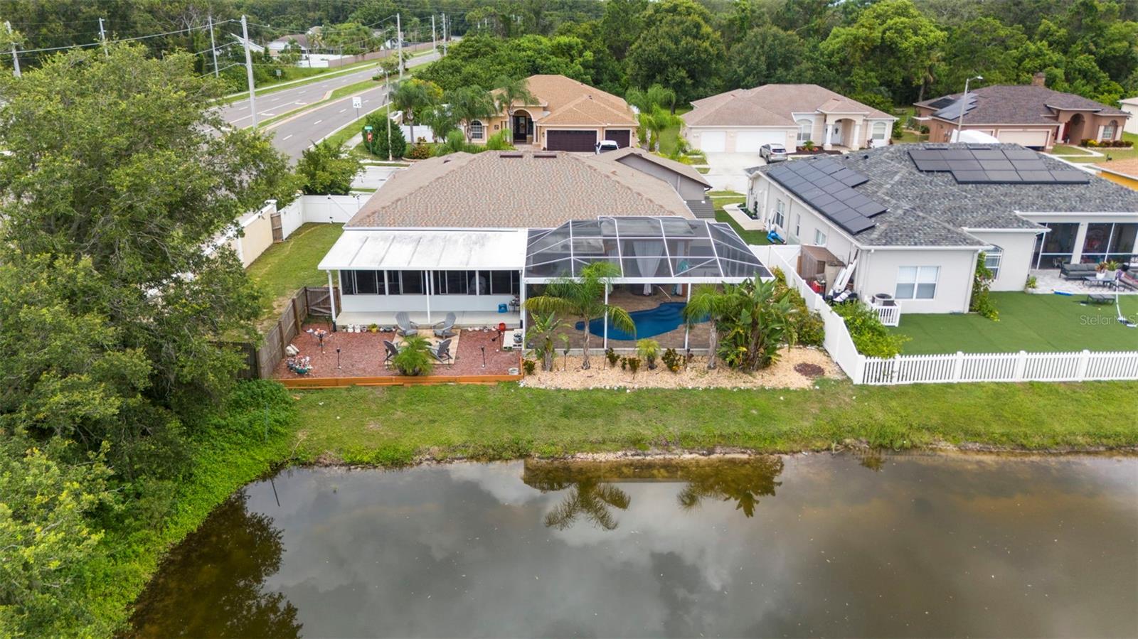 Listing photo id 73 for 8000 Baytree Drive