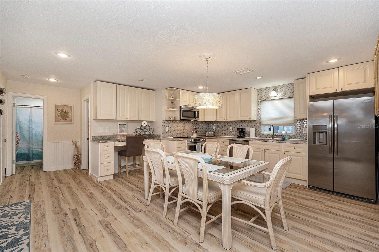 Image 22 of 65 For 8425 Gulf Boulevard