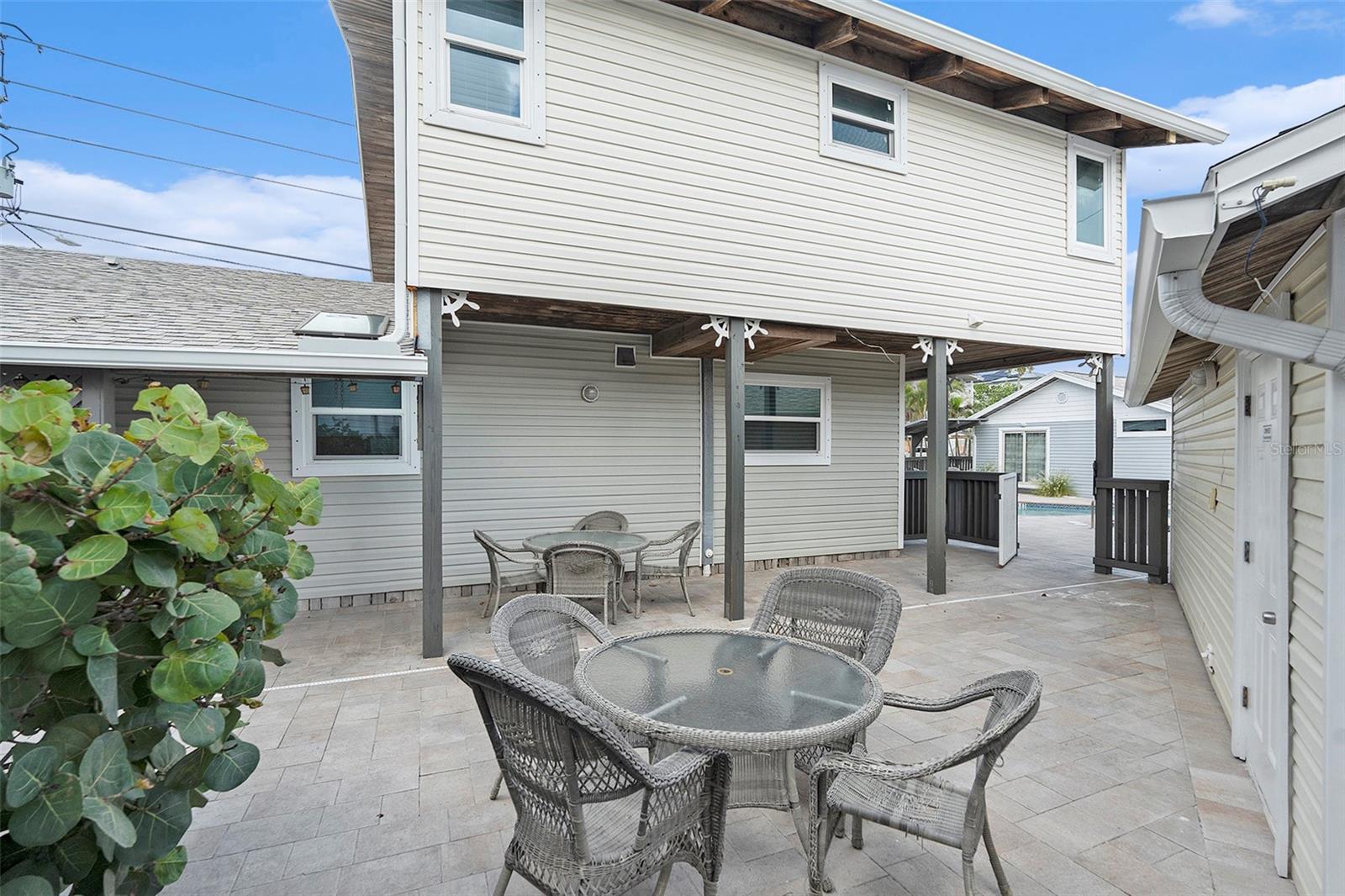 Image 33 of 65 For 8425 Gulf Boulevard