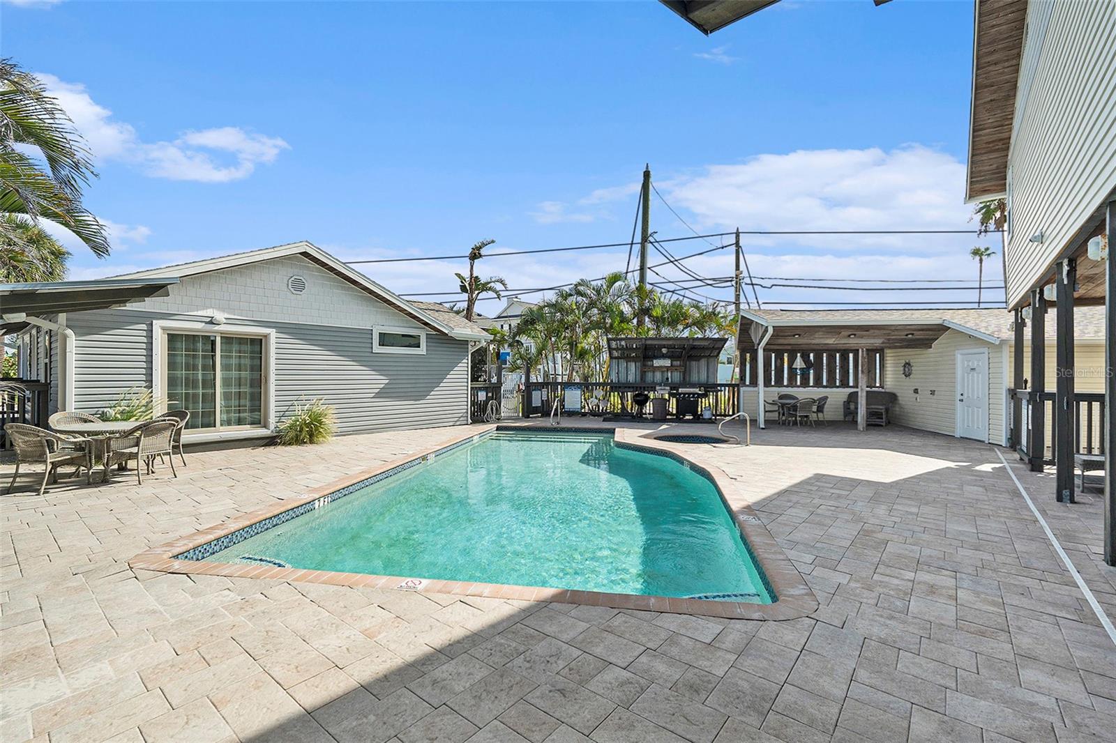 Image 34 of 65 For 8425 Gulf Boulevard
