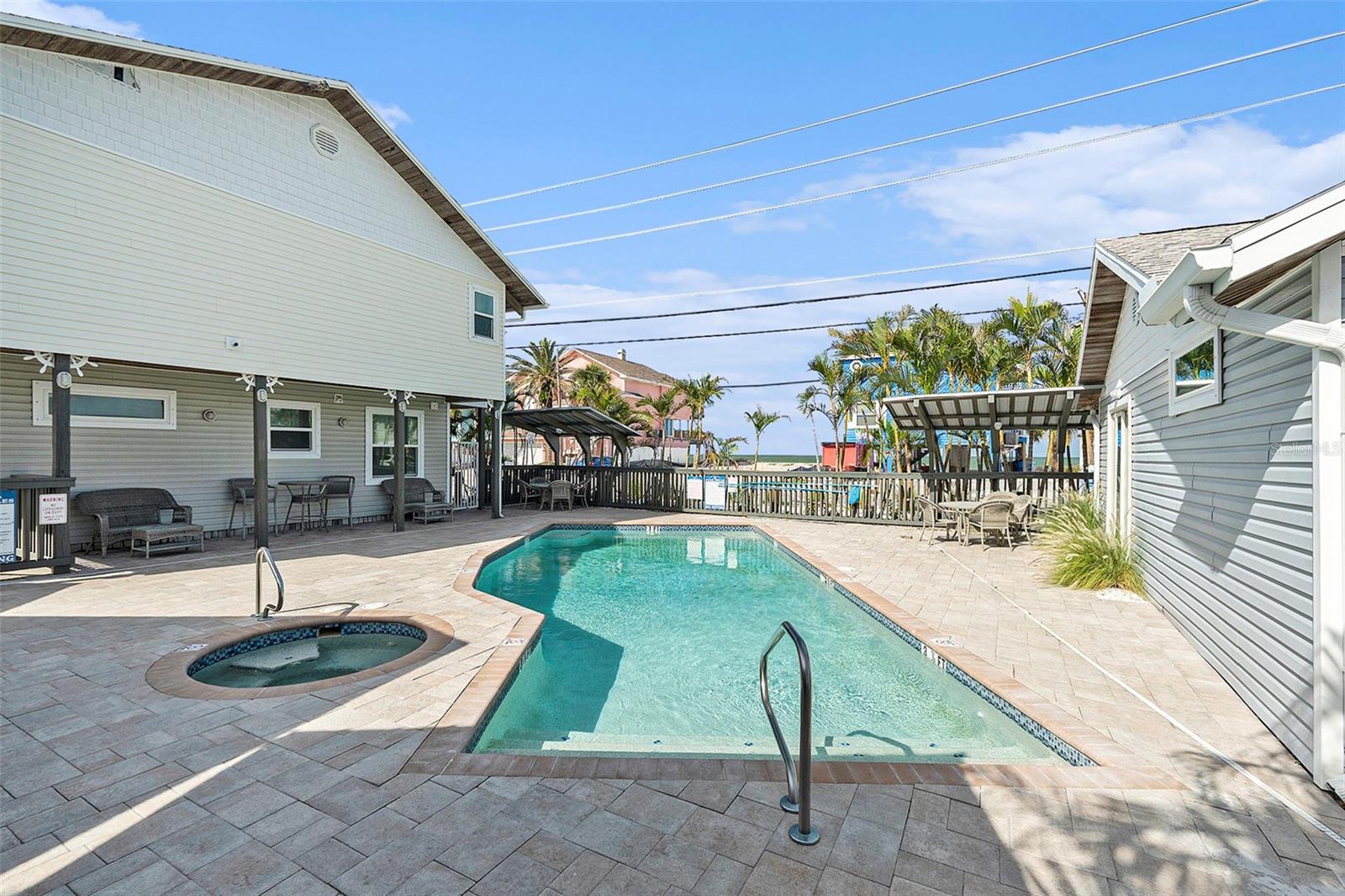 Image 36 of 65 For 8425 Gulf Boulevard