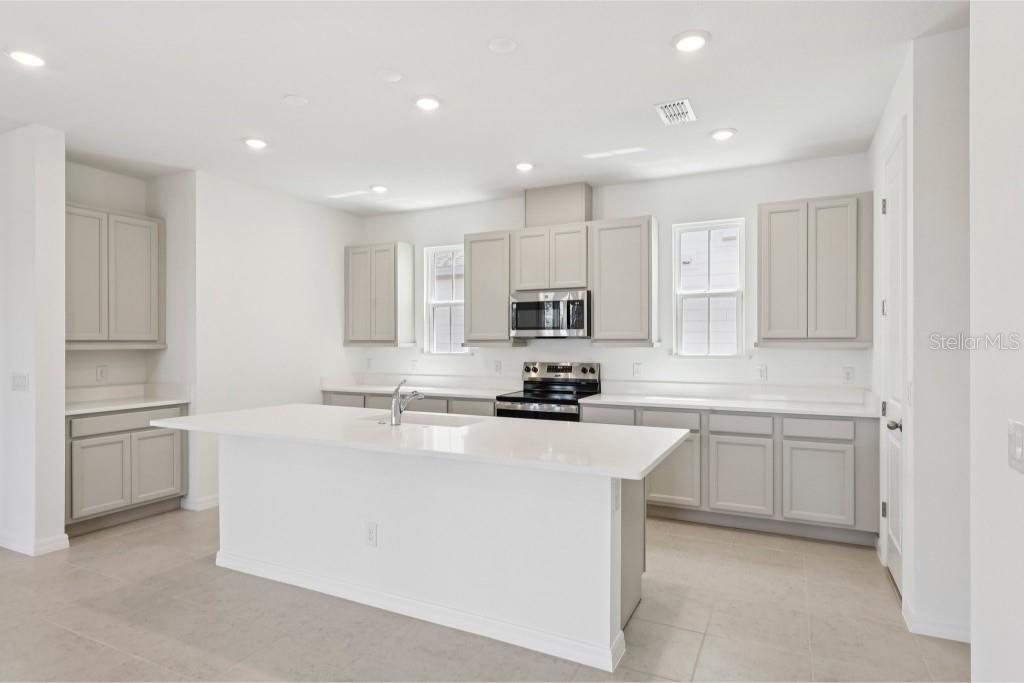 Image 13 of 60 For 3170 Voyager Avenue