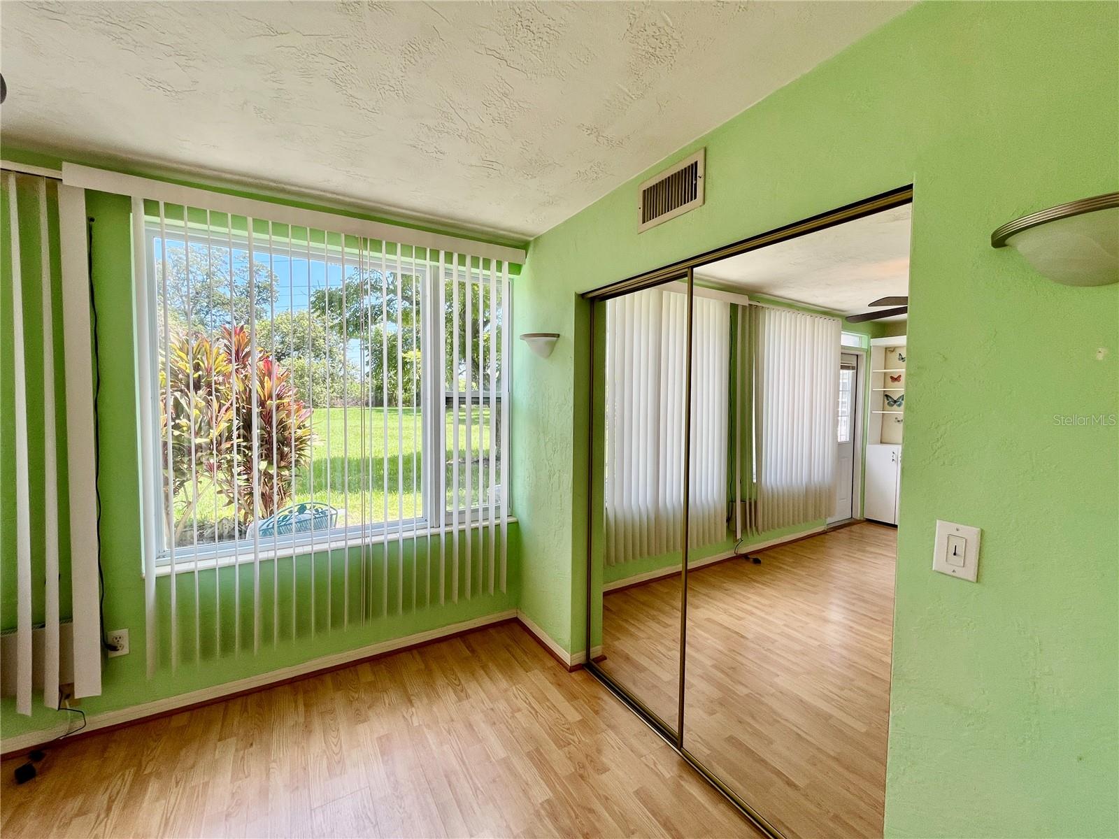 Image 17 of 46 For 2462 Brazilia Drive 20