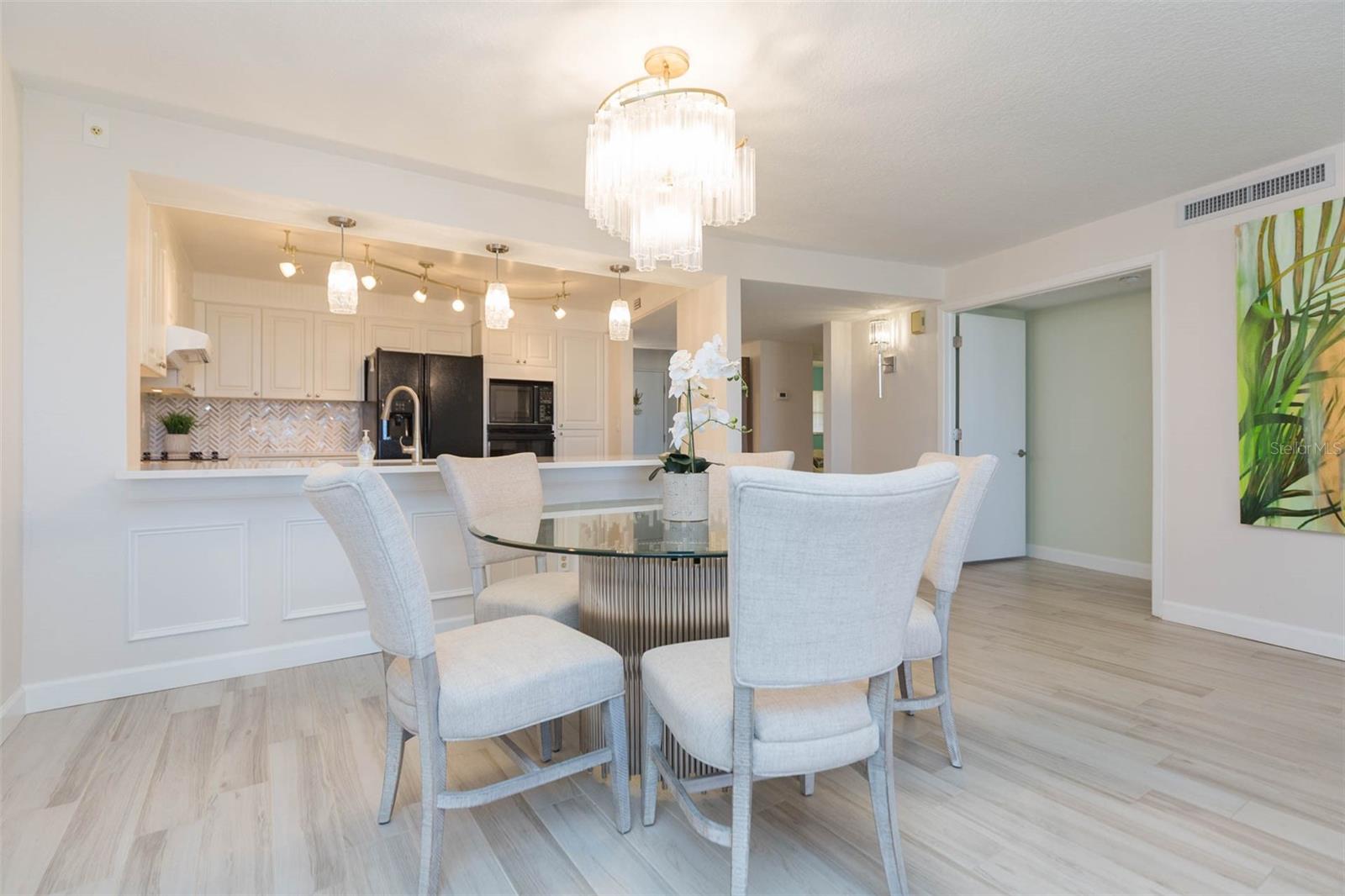 Image 10 of 39 For 4450 Gulf Boulevard 104