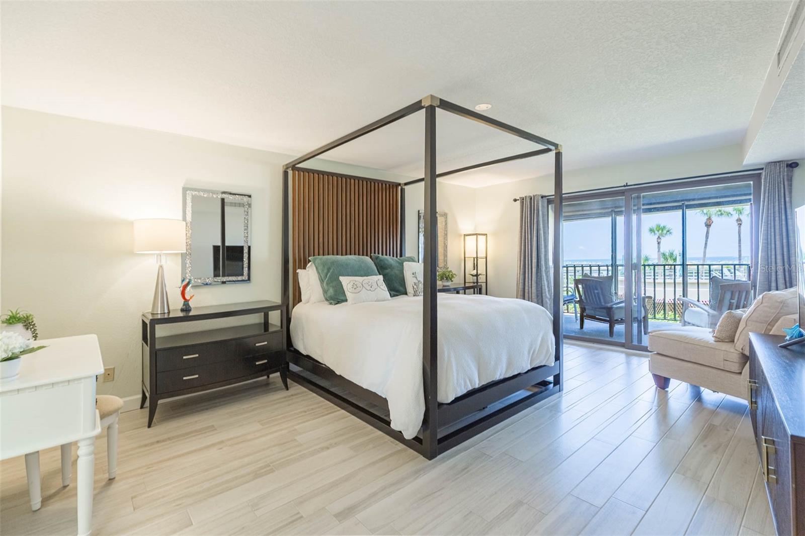 Image 19 of 39 For 4450 Gulf Boulevard 104