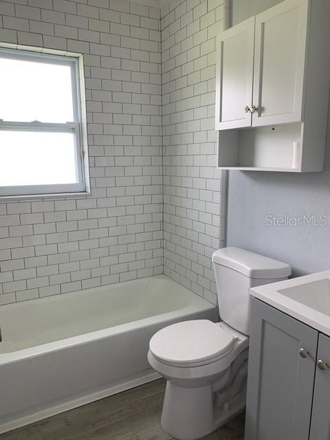 Image 11 of 11 For 4712 Chapin Avenue