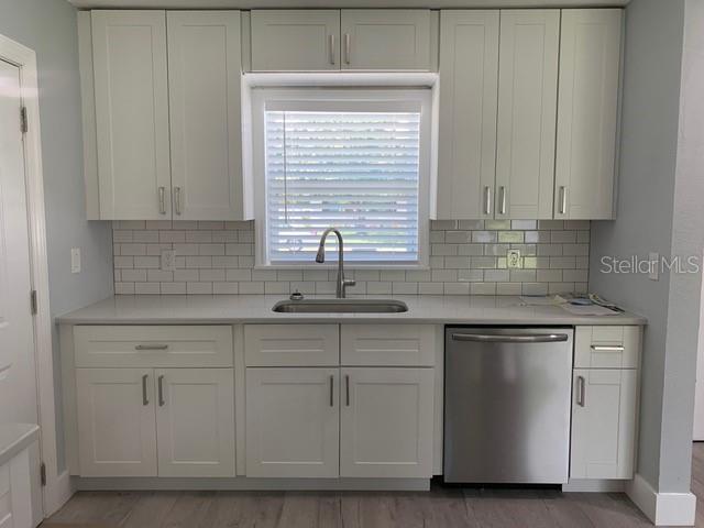 Image 4 of 11 For 4712 Chapin Avenue