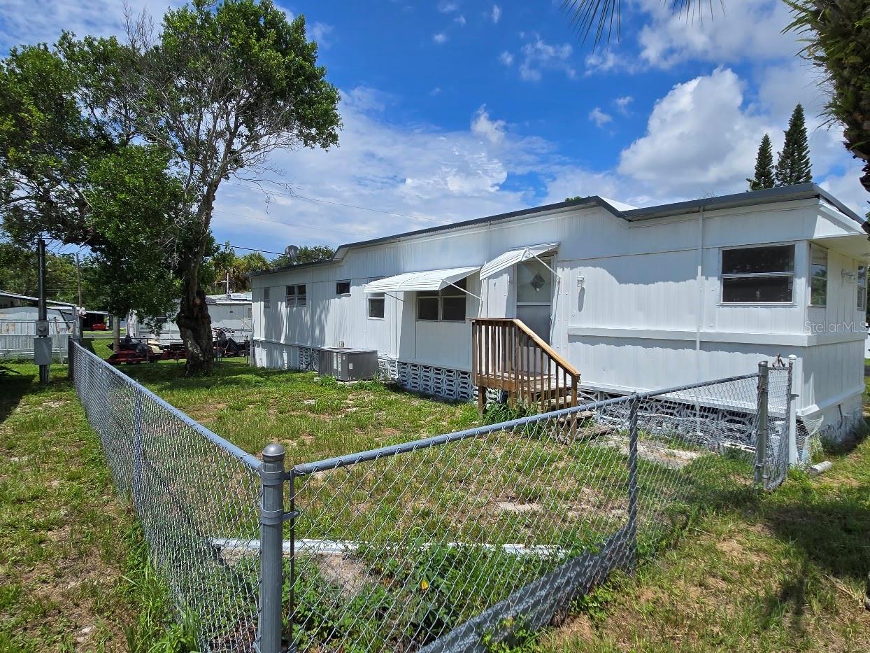 Image 3 of 18 For 7215 Lofty Drive