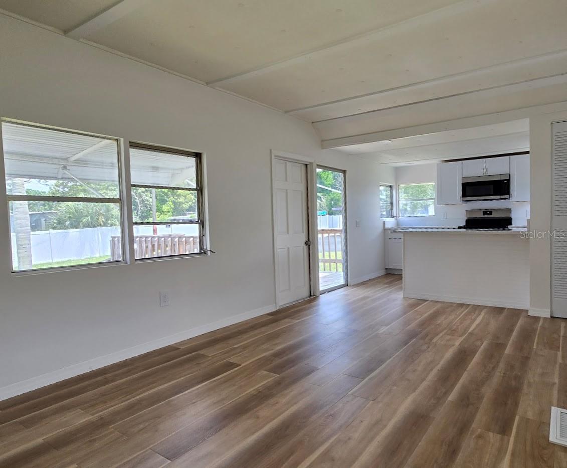 Image 9 of 18 For 7215 Lofty Drive