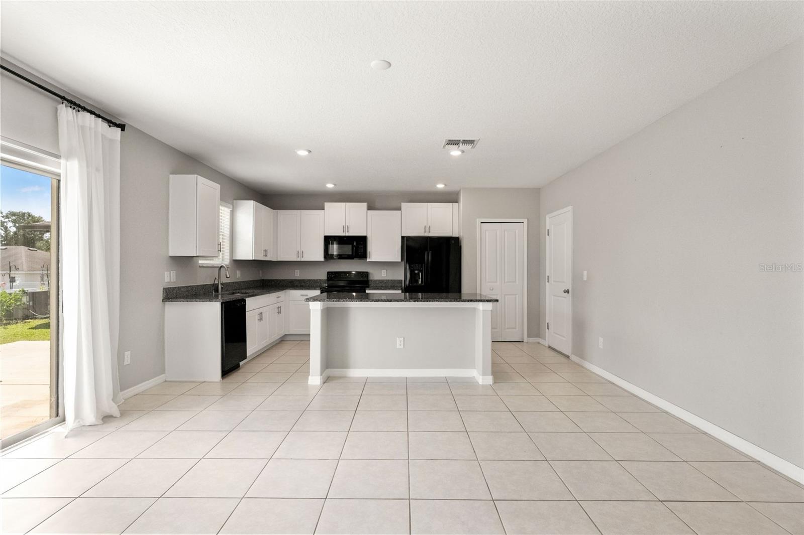 Image 12 of 51 For 238 Argyll Drive