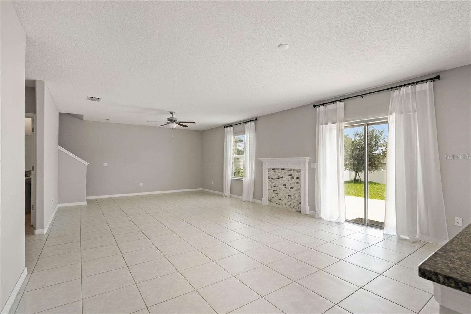 Image 16 of 51 For 238 Argyll Drive