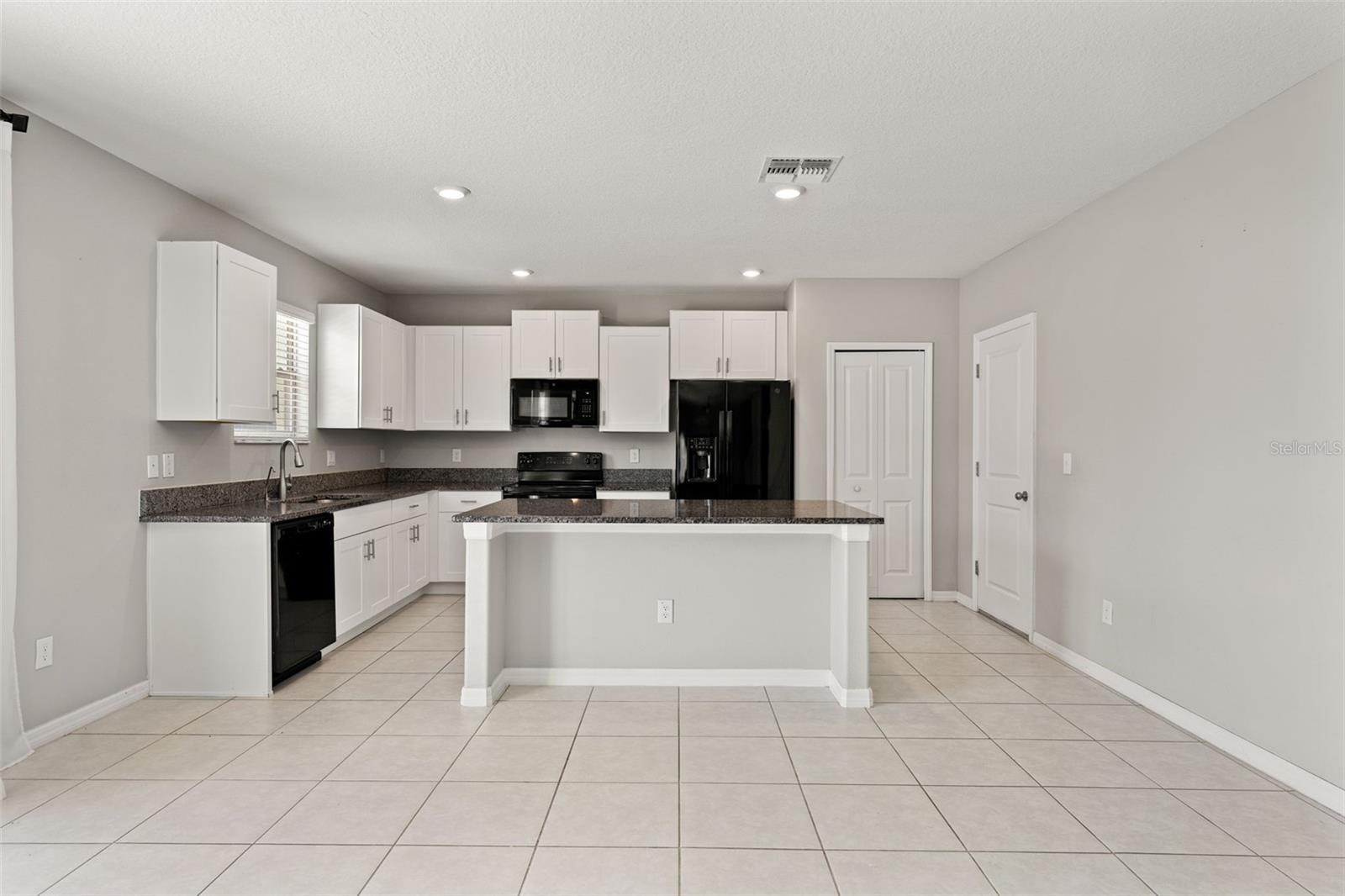 Image 17 of 51 For 238 Argyll Drive