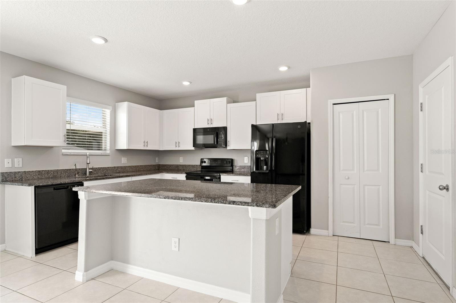 Image 2 of 51 For 238 Argyll Drive