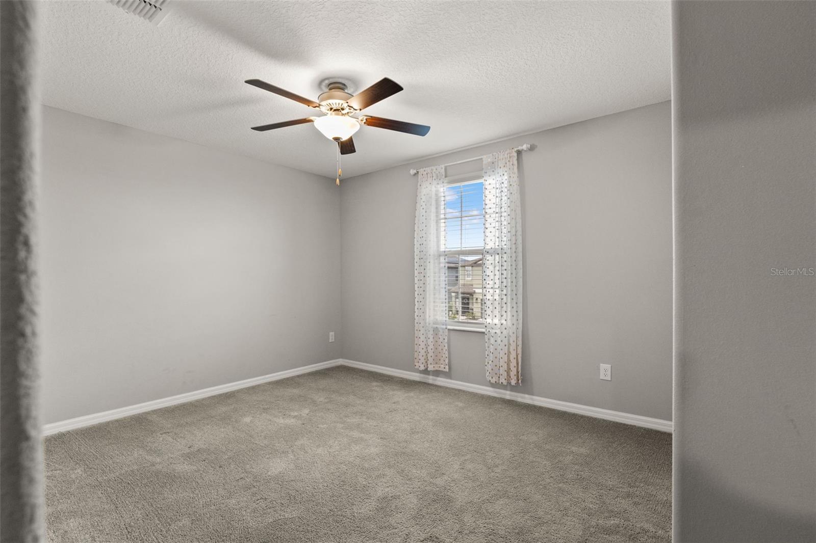 Image 40 of 51 For 238 Argyll Drive