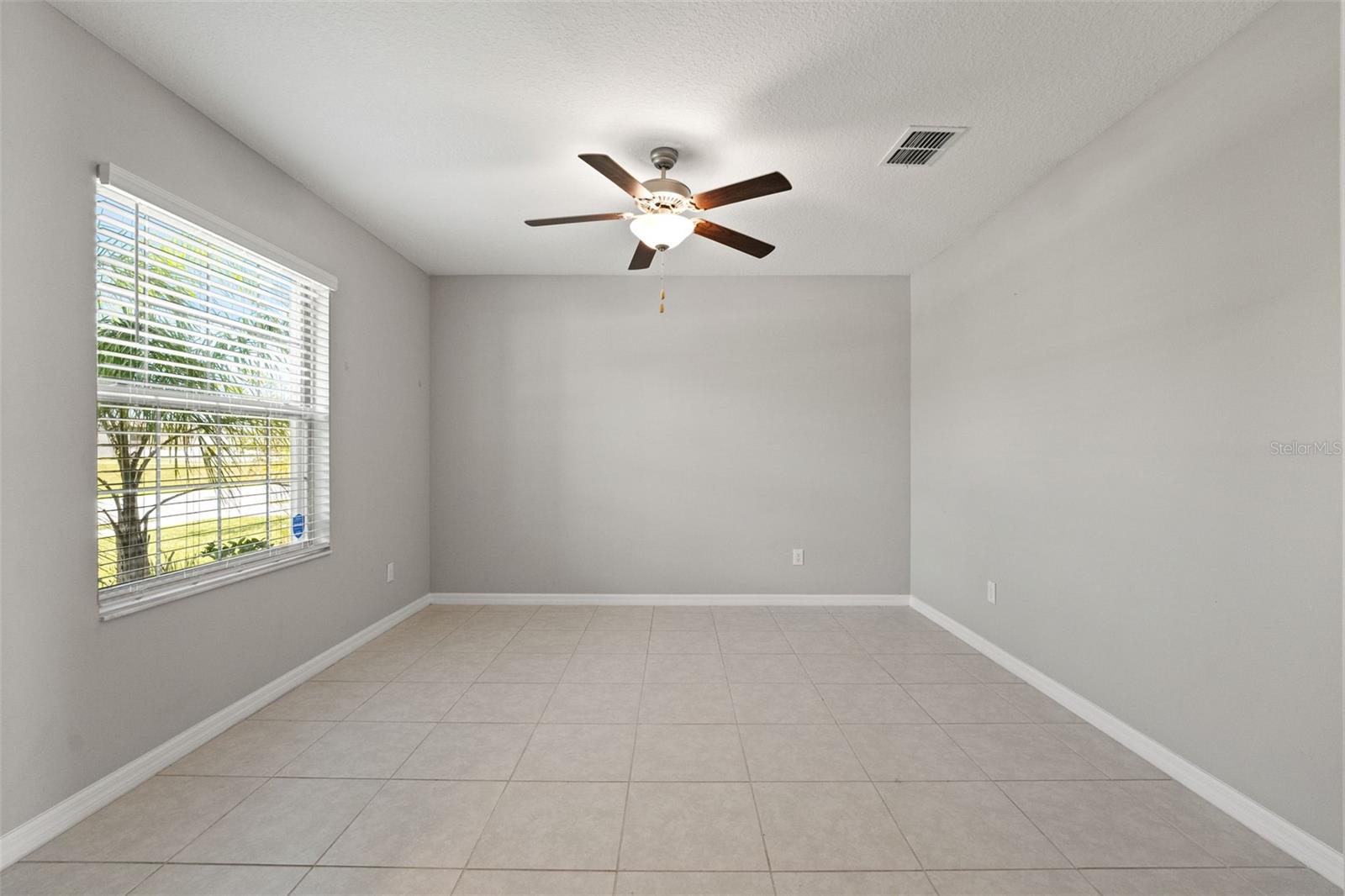 Image 7 of 51 For 238 Argyll Drive