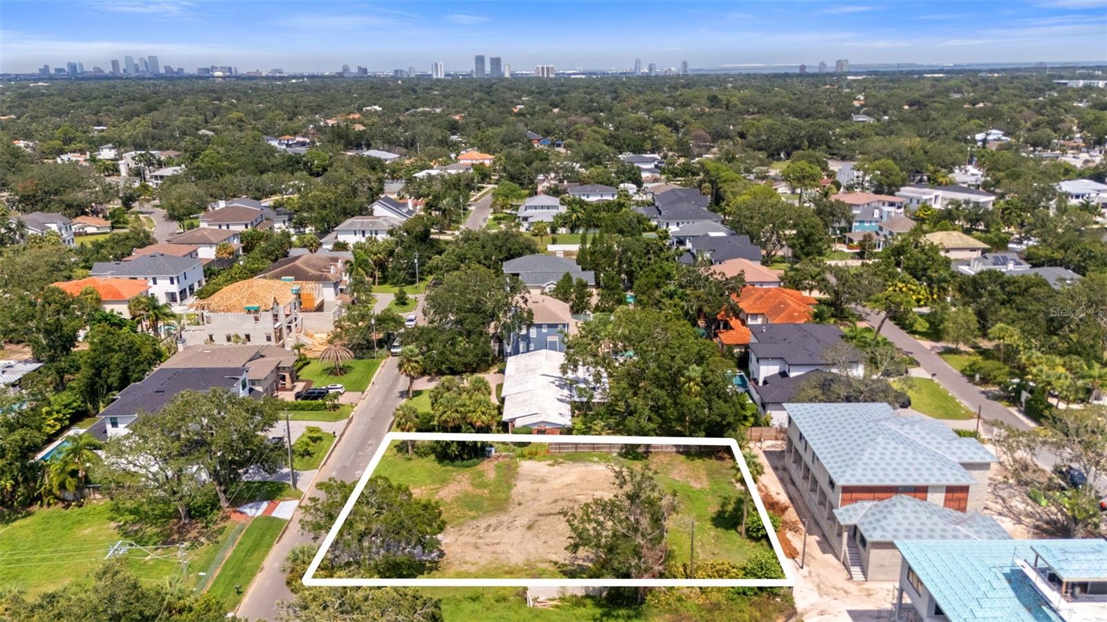 Image 14 of 19 For 5028 Longfellow Avenue