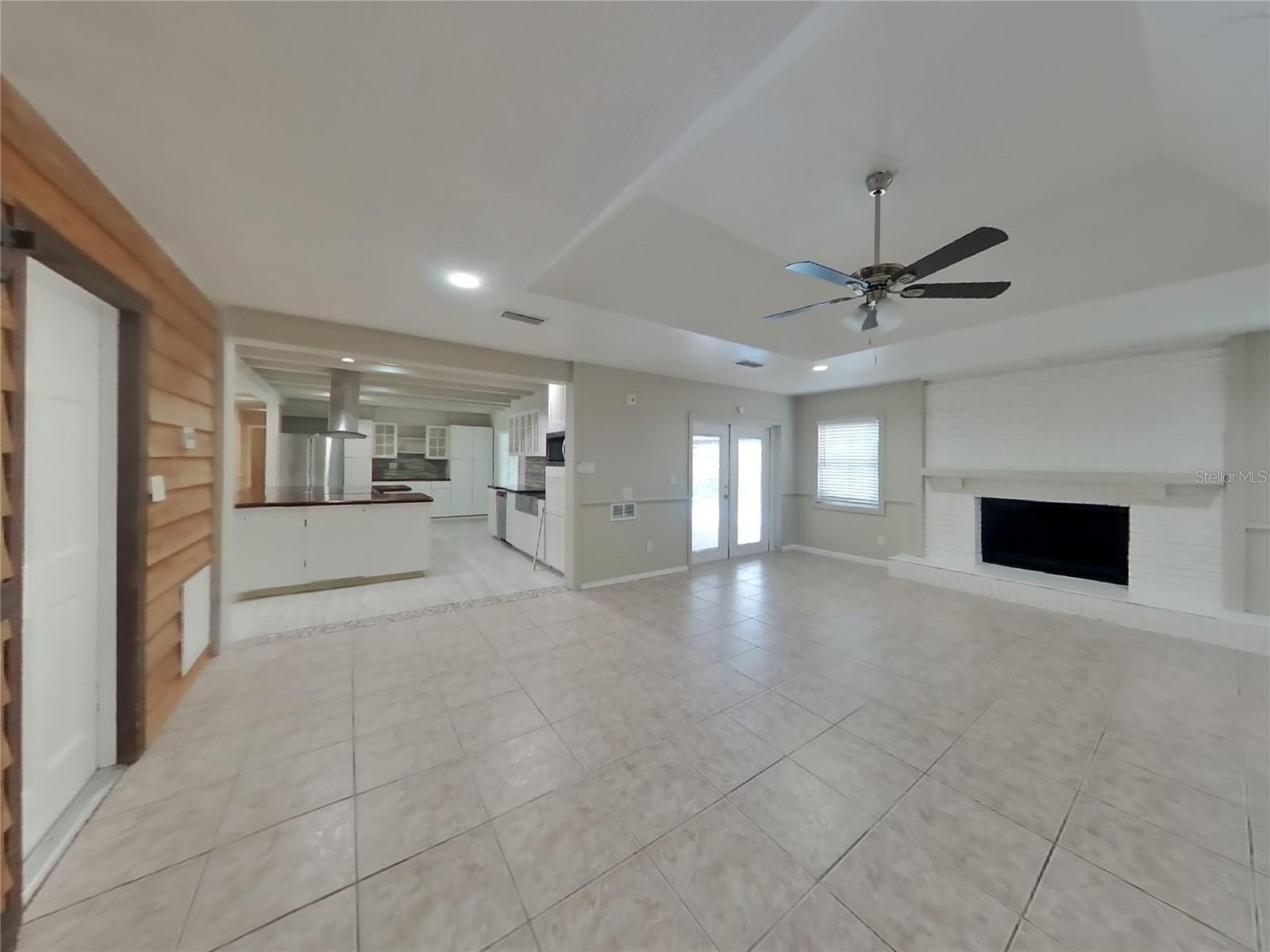Image 2 of 18 For 912 Shangri La Drive