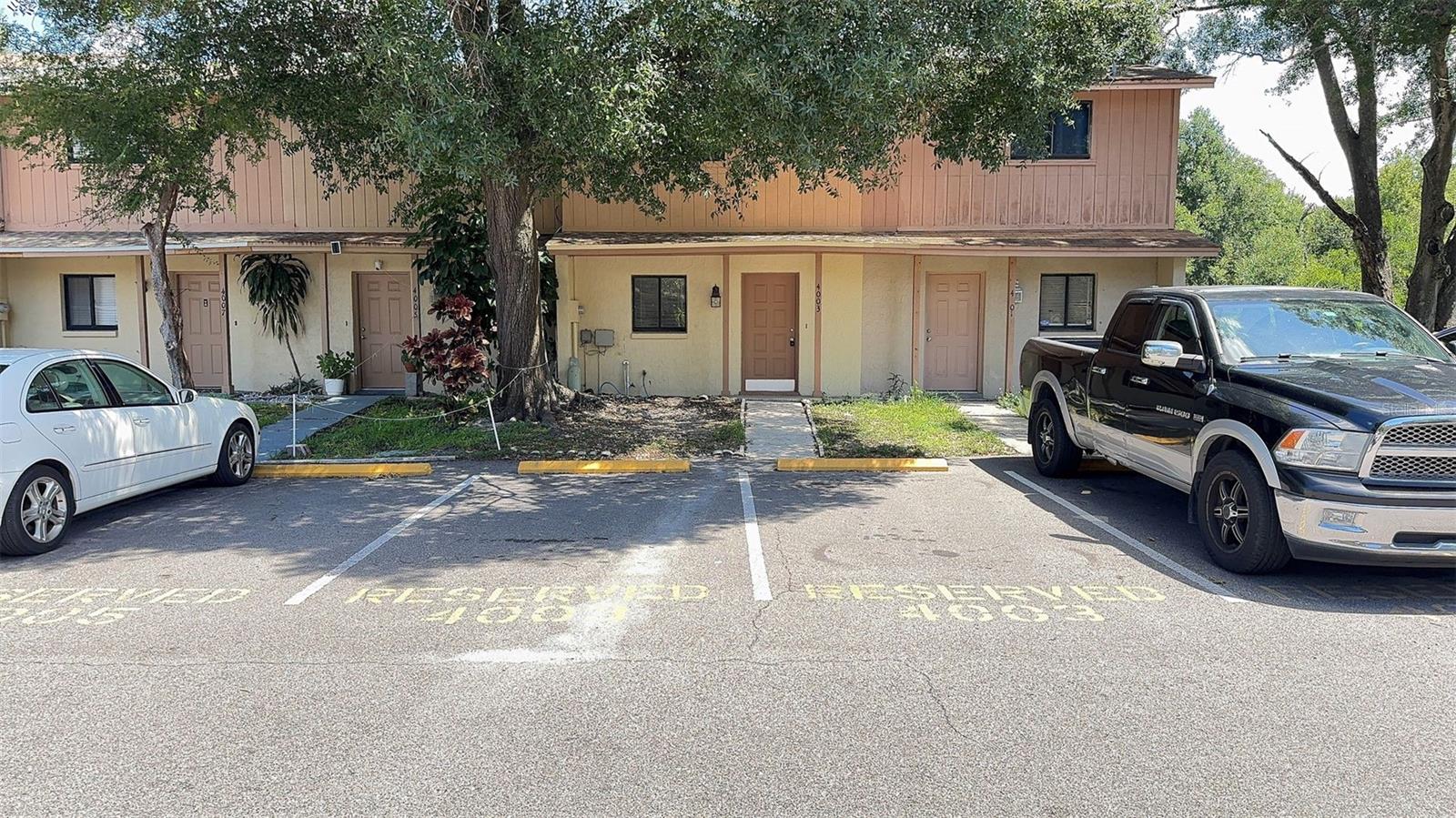 Details for 4003 Oak Limb Court, TAMPA, FL 33614