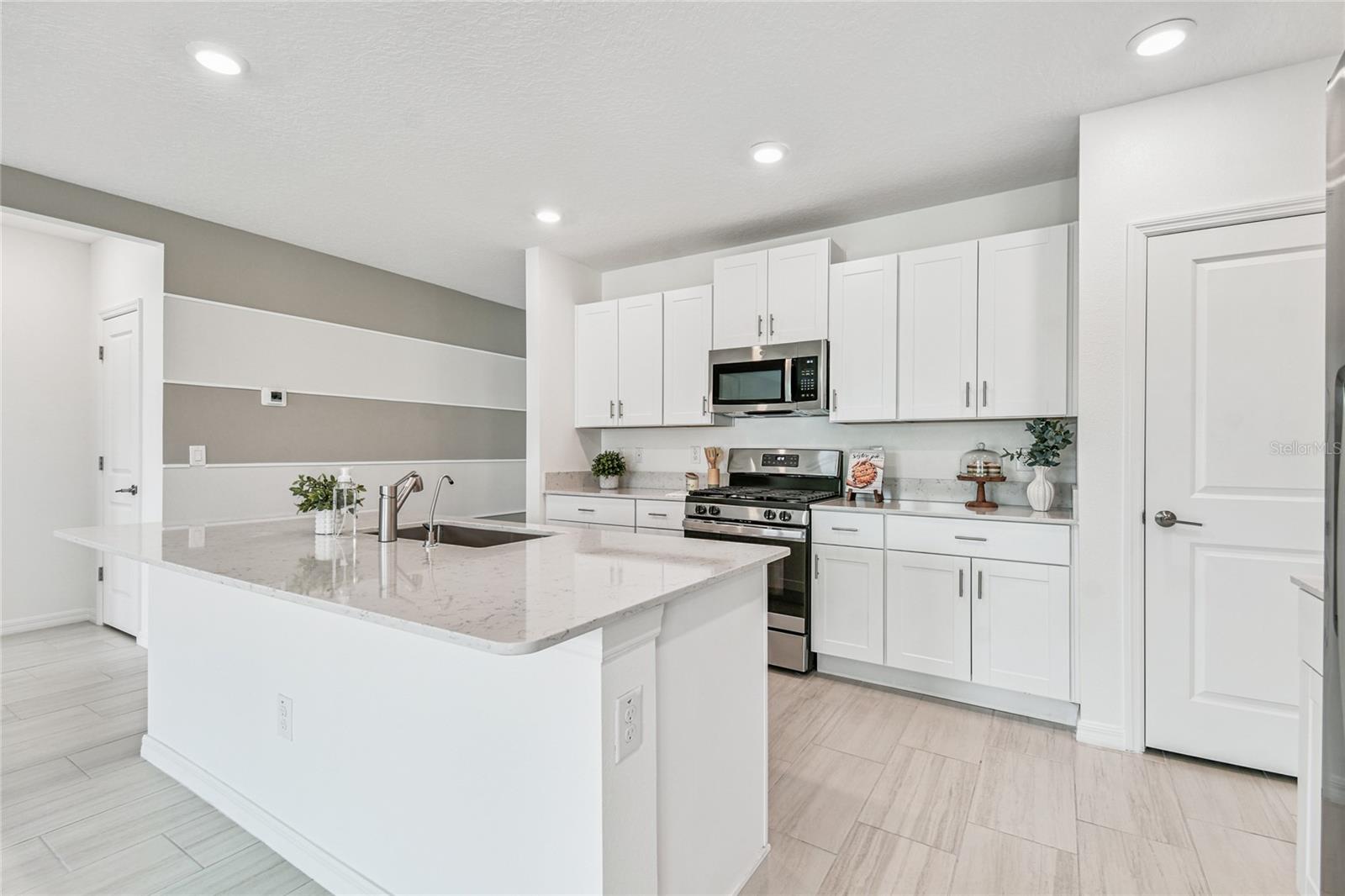 Image 15 of 84 For 35127 Brackett Bend