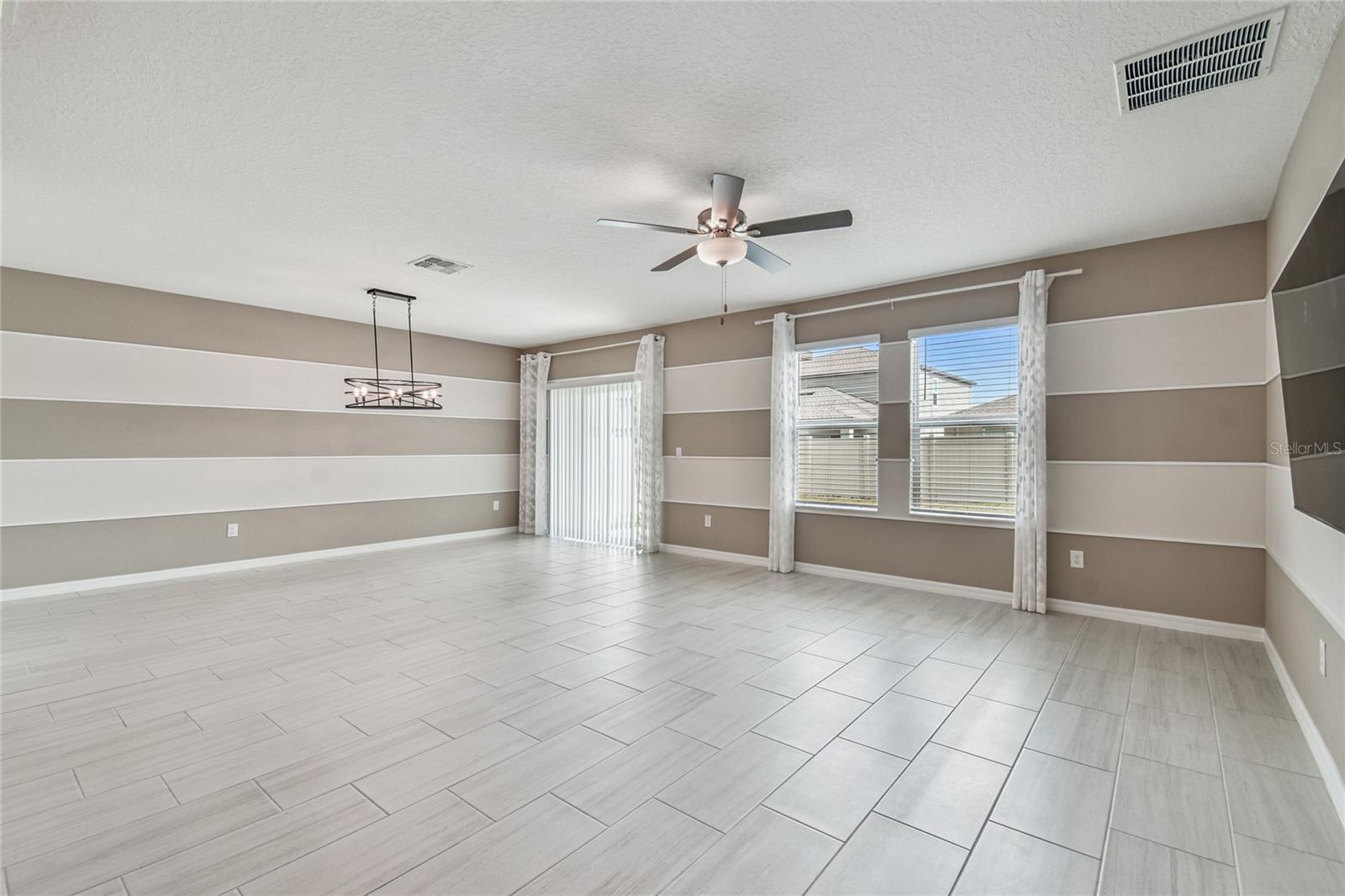 Image 21 of 84 For 35127 Brackett Bend