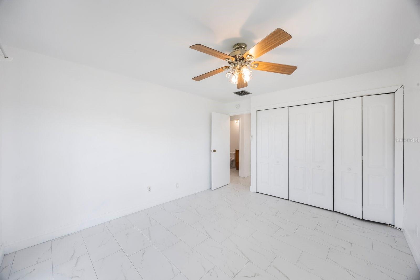 Image 16 of 37 For 1902 Andover Street 200