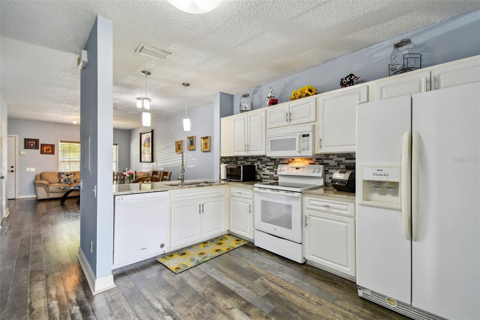 Image 13 of 99 For 6029 Bayside Key Drive