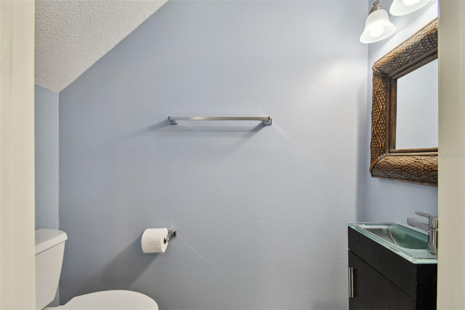 Image 21 of 99 For 6029 Bayside Key Drive