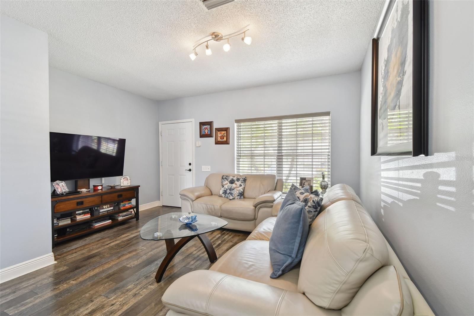 Image 6 of 99 For 6029 Bayside Key Drive