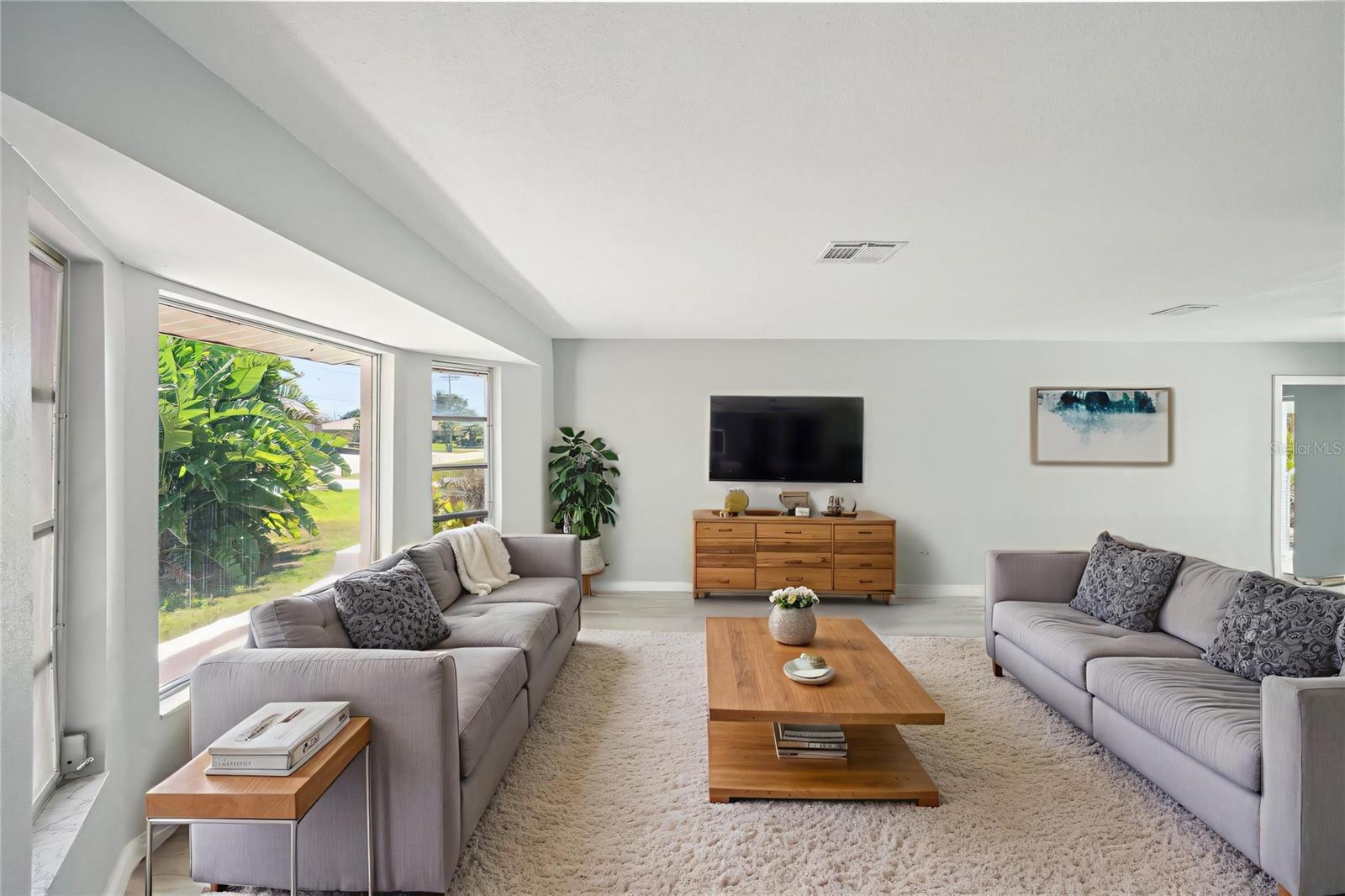 Image 6 of 32 For 5208 3rd Avenue