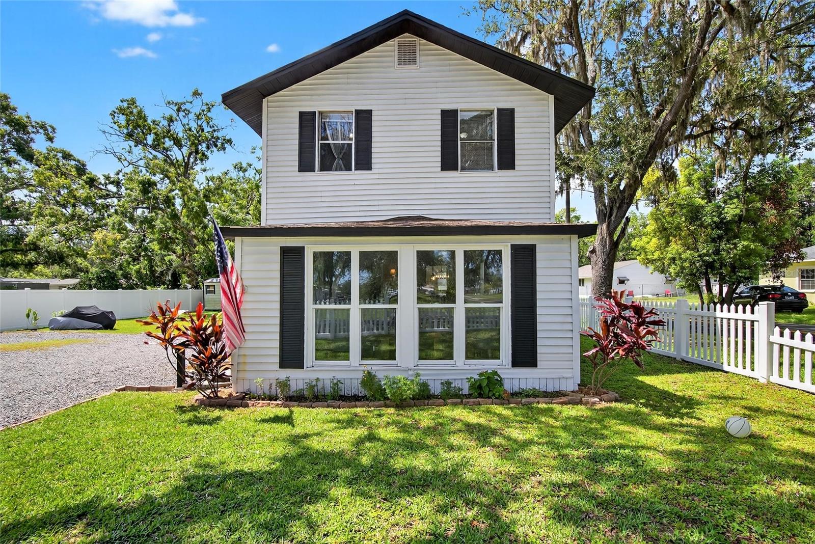 Image 2 of 67 For 1607 Granfield Avenue