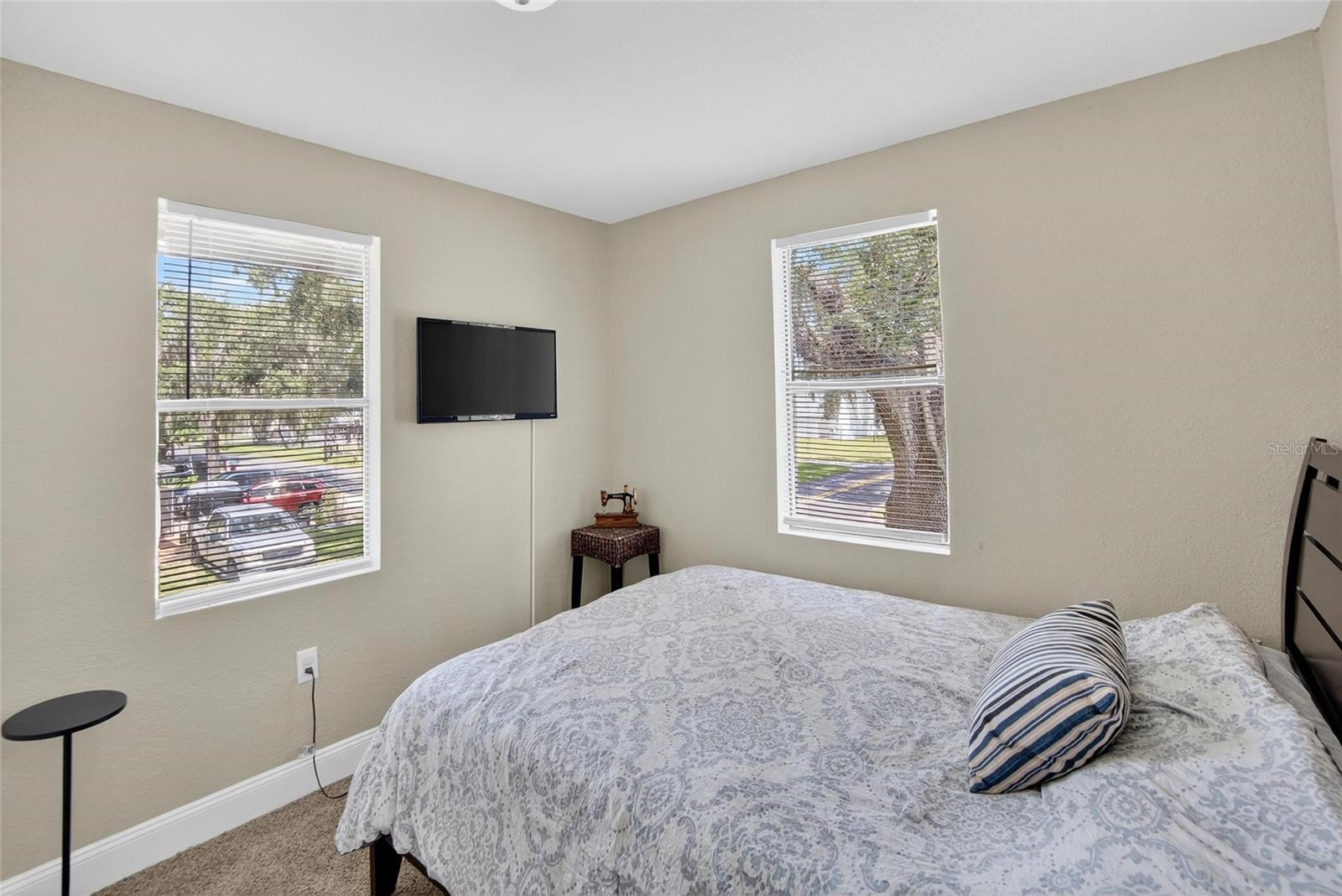 Image 36 of 67 For 1607 Granfield Avenue